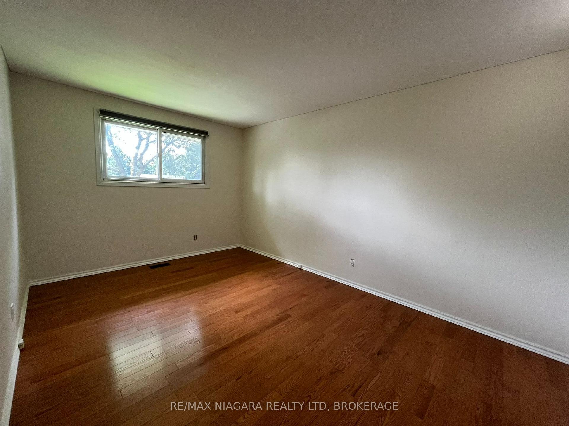 Photo 38 of 71 Glenayr Place, Welland, N. Welland — HOMEH