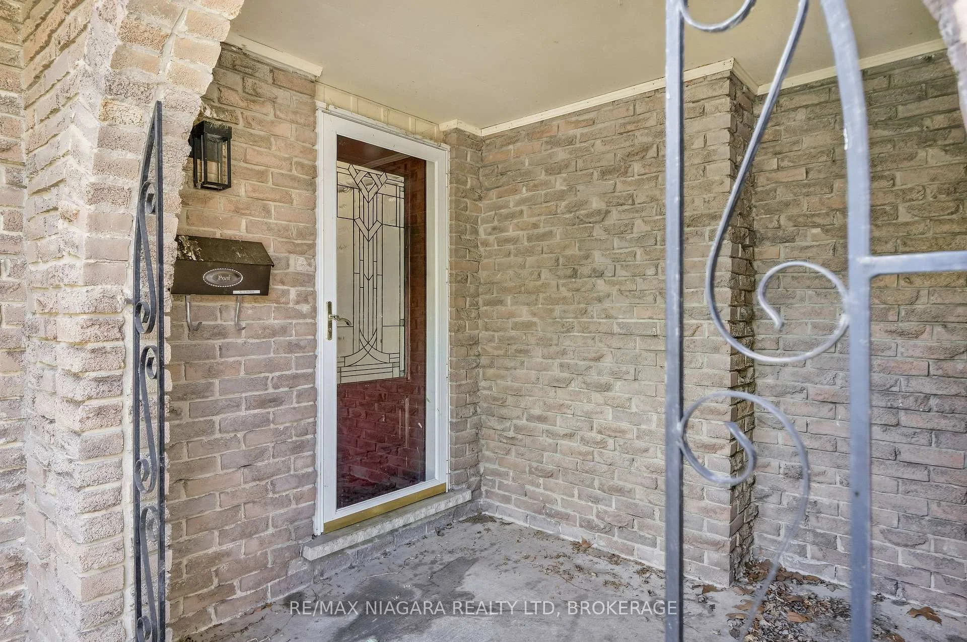 Photo 7 of 71 Glenayr Place, Welland, N. Welland — HOMEH