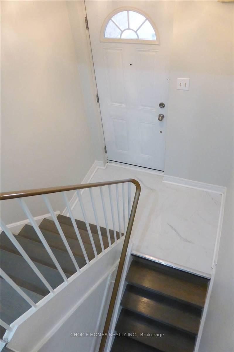 Photo 3 of 23-91 Muir Drive, Scarborough, Scarborough Village — HOMEH