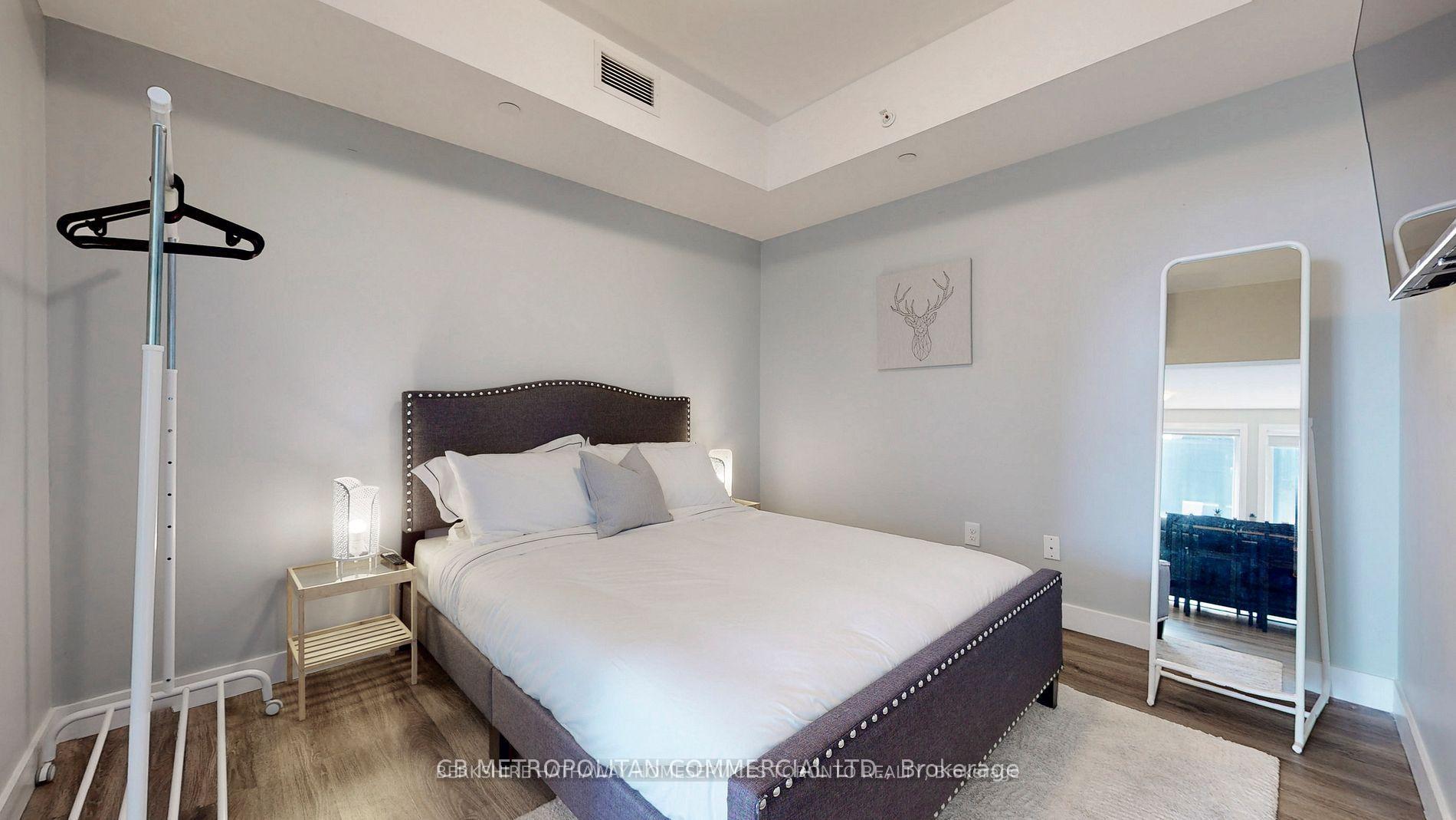 Photo 9 of Unit 403, 335 College Street, Toronto, Kensington-Chinatown — HOMEH