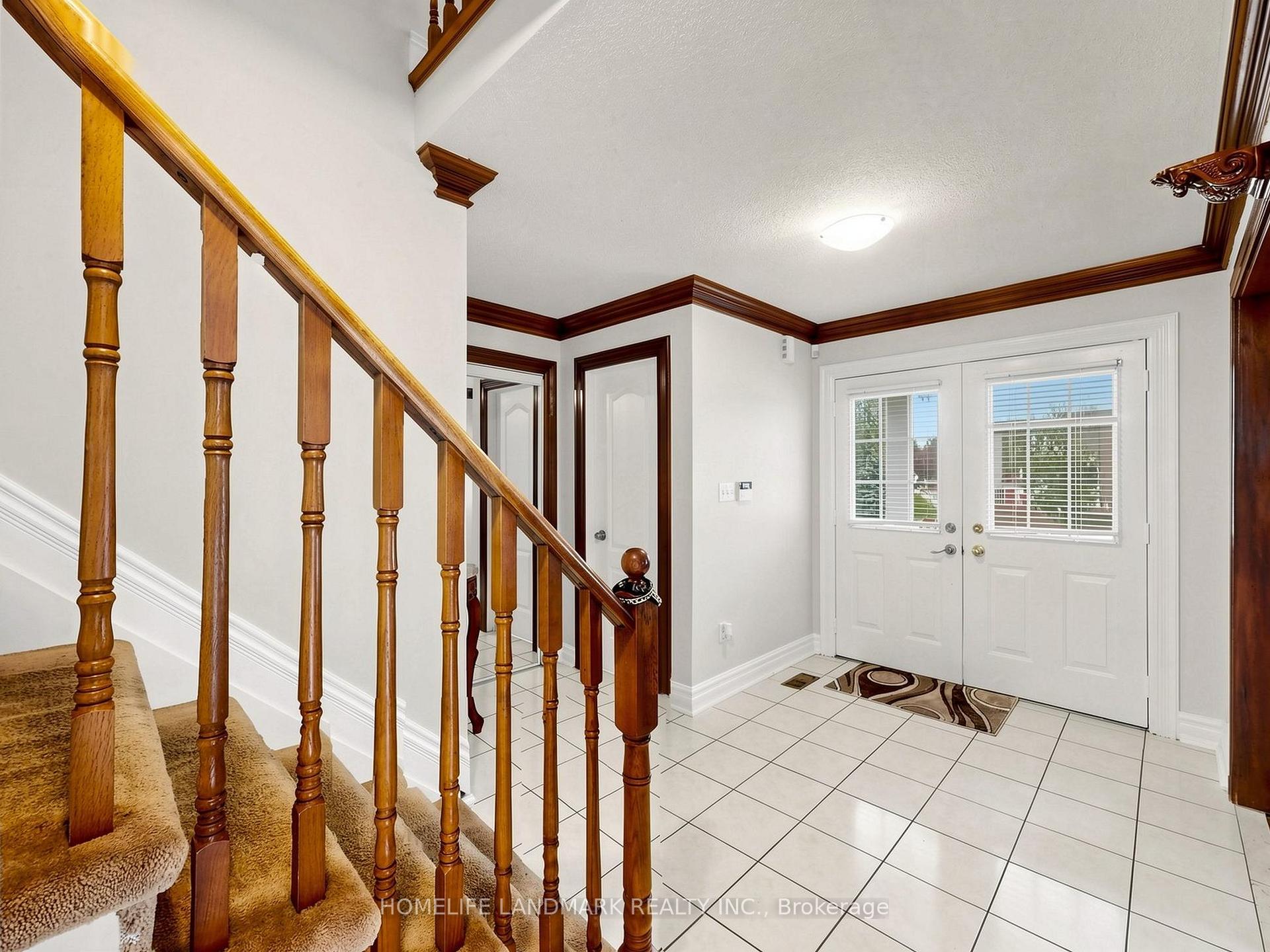 Photo 6 of 2 Casabel Drive, Vaughan, Vellore Village — HOMEH