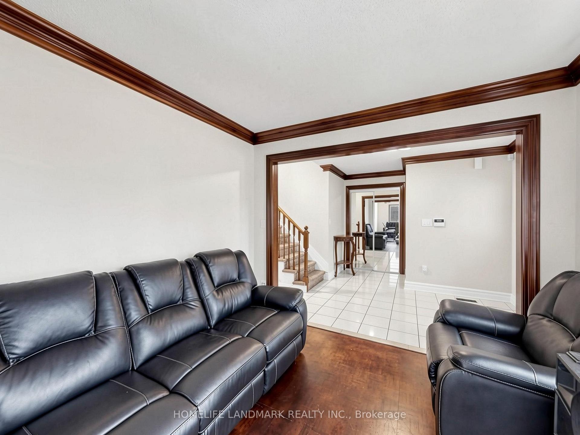 Photo 10 of 2 Casabel Drive, Vaughan, Vellore Village — HOMEH
