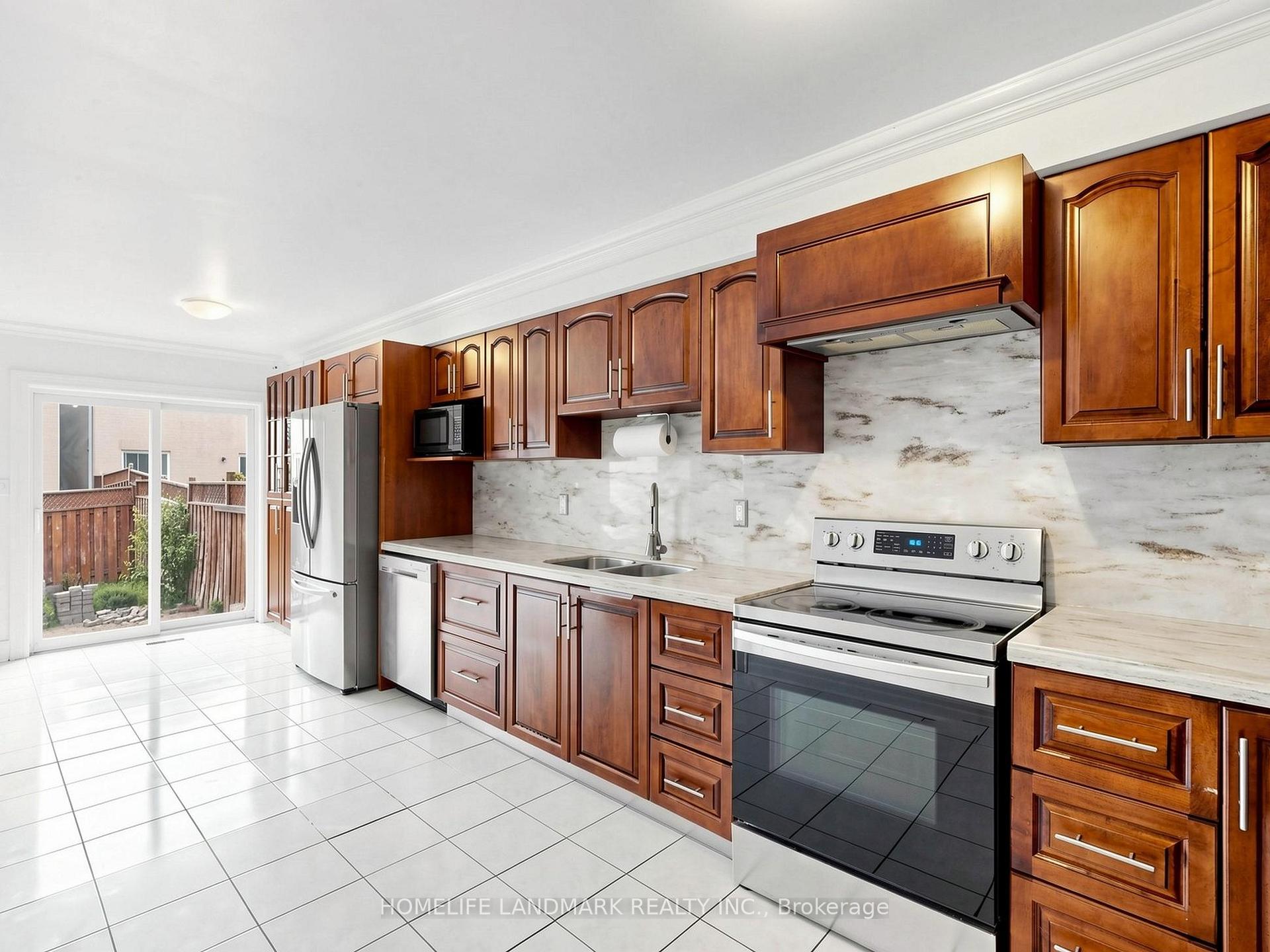 Photo 14 of 2 Casabel Drive, Vaughan, Vellore Village — HOMEH