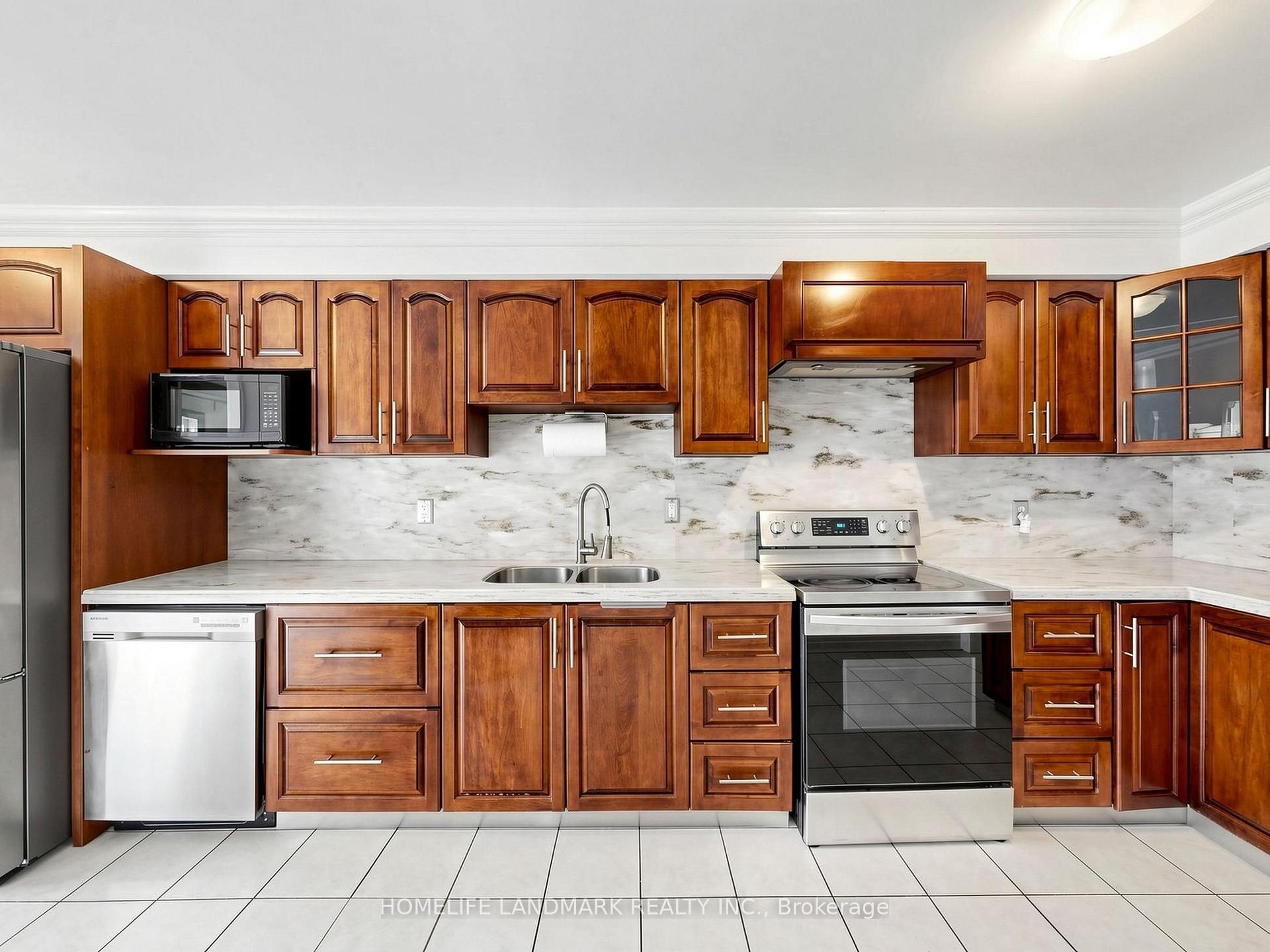 Photo 19 of 2 Casabel Drive, Vaughan, Vellore Village — HOMEH