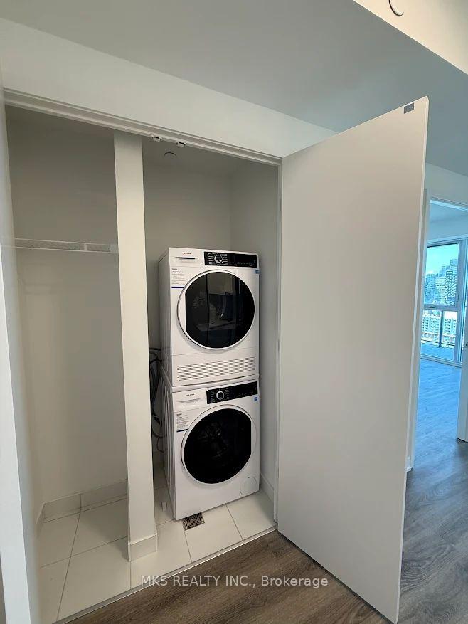 Photo 7 of Unit 2901, 180 Front Street E, Toronto, Moss Park — HOMEH