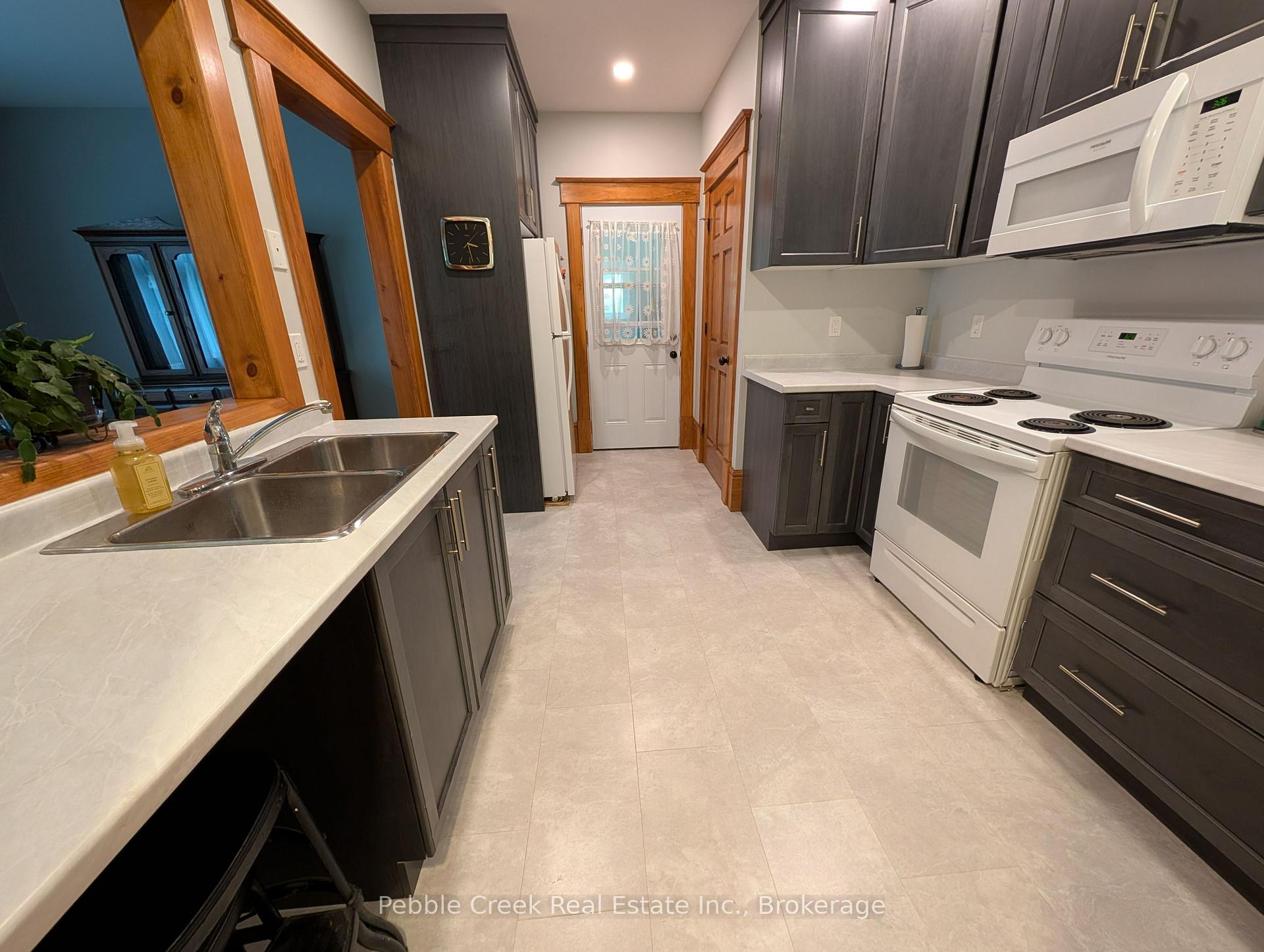 Photo 17 of 180 Cobourg Street, Stratford — HOMEH