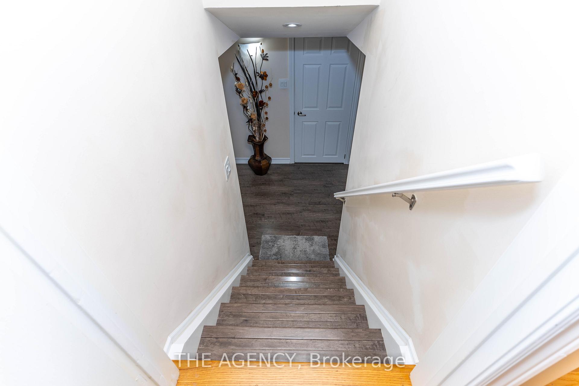 Photo 6 of 54 Thames Drive, Whitby, Rolling Acres — HOMEH