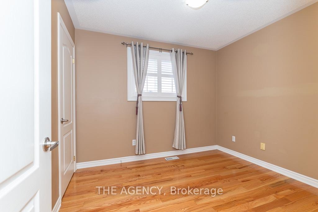 Photo 23 of 54 Thames Drive, Whitby, Rolling Acres — HOMEH