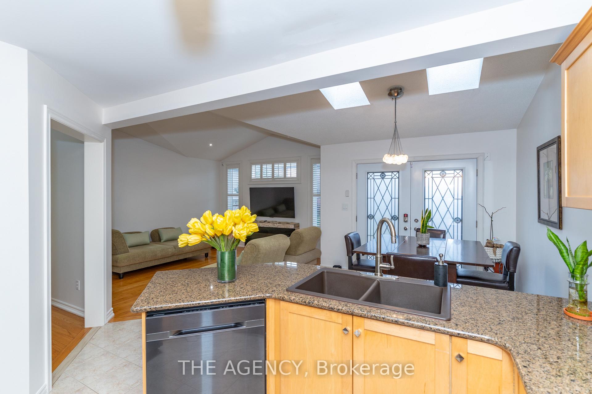 Photo 35 of 54 Thames Drive, Whitby, Rolling Acres — HOMEH