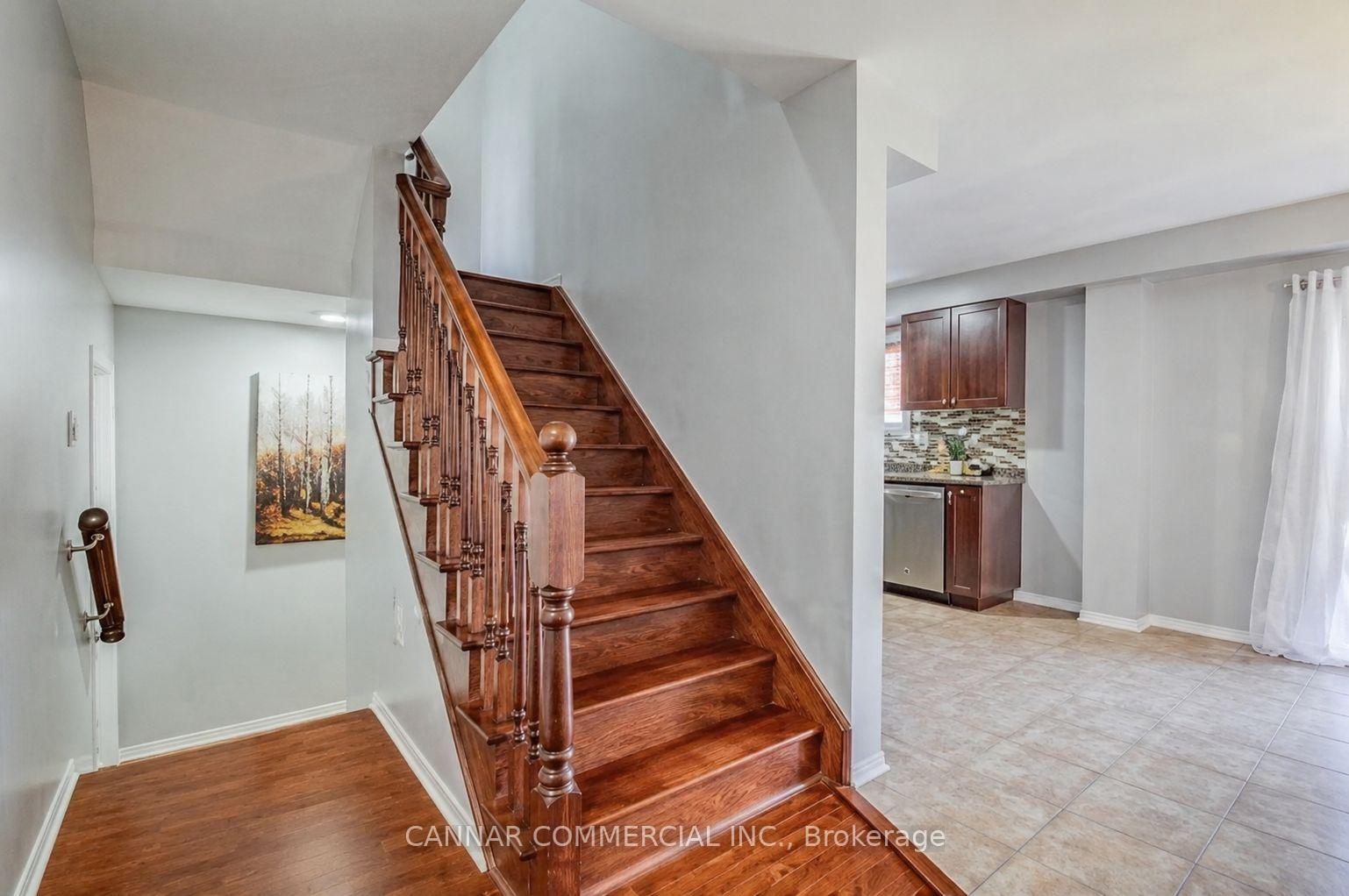 Photo 10 of 134 Powell Drive, Hamilton, Binbrook — HOMEH