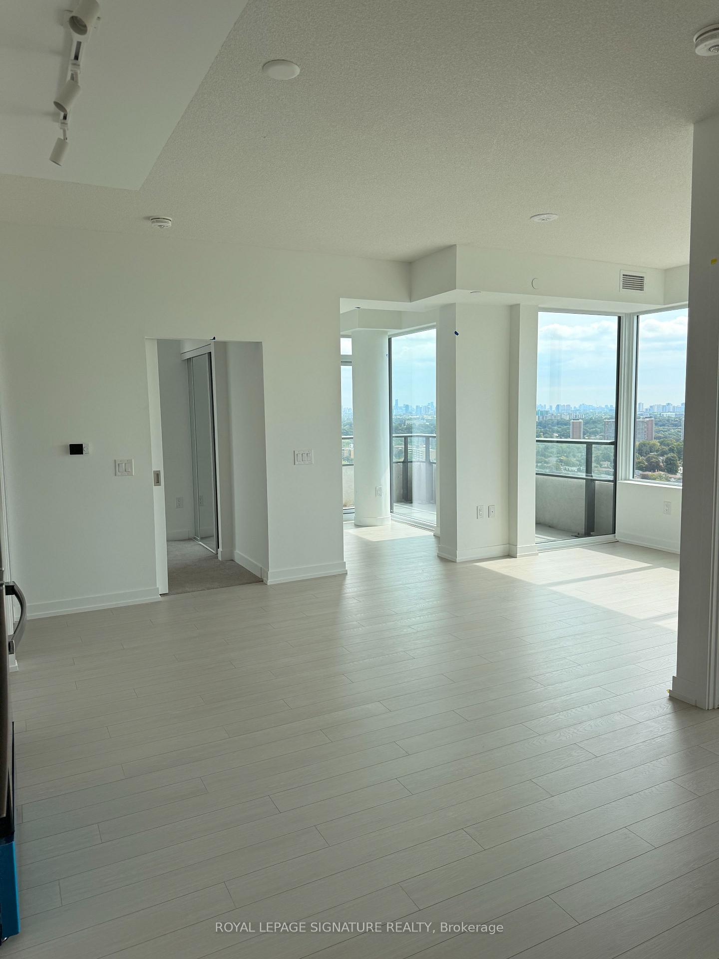 Photo 16 of Unit 1613, 4010 Eglinton Avenue, Etobicoke, Humber Heights — HOMEH