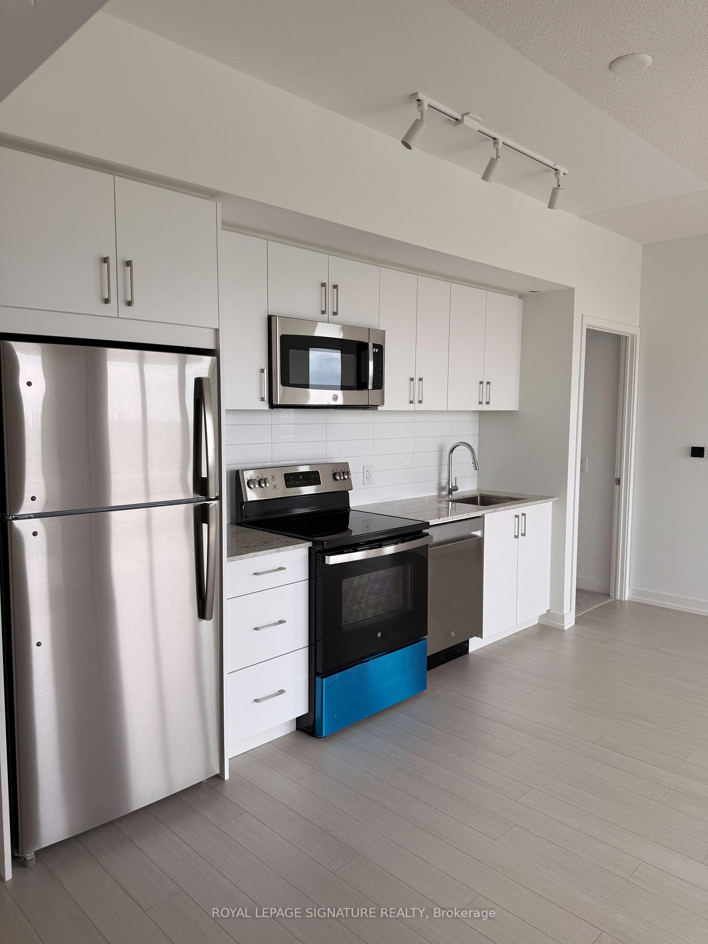 Photo 17 of Unit 1613, 4010 Eglinton Avenue, Etobicoke, Humber Heights — HOMEH