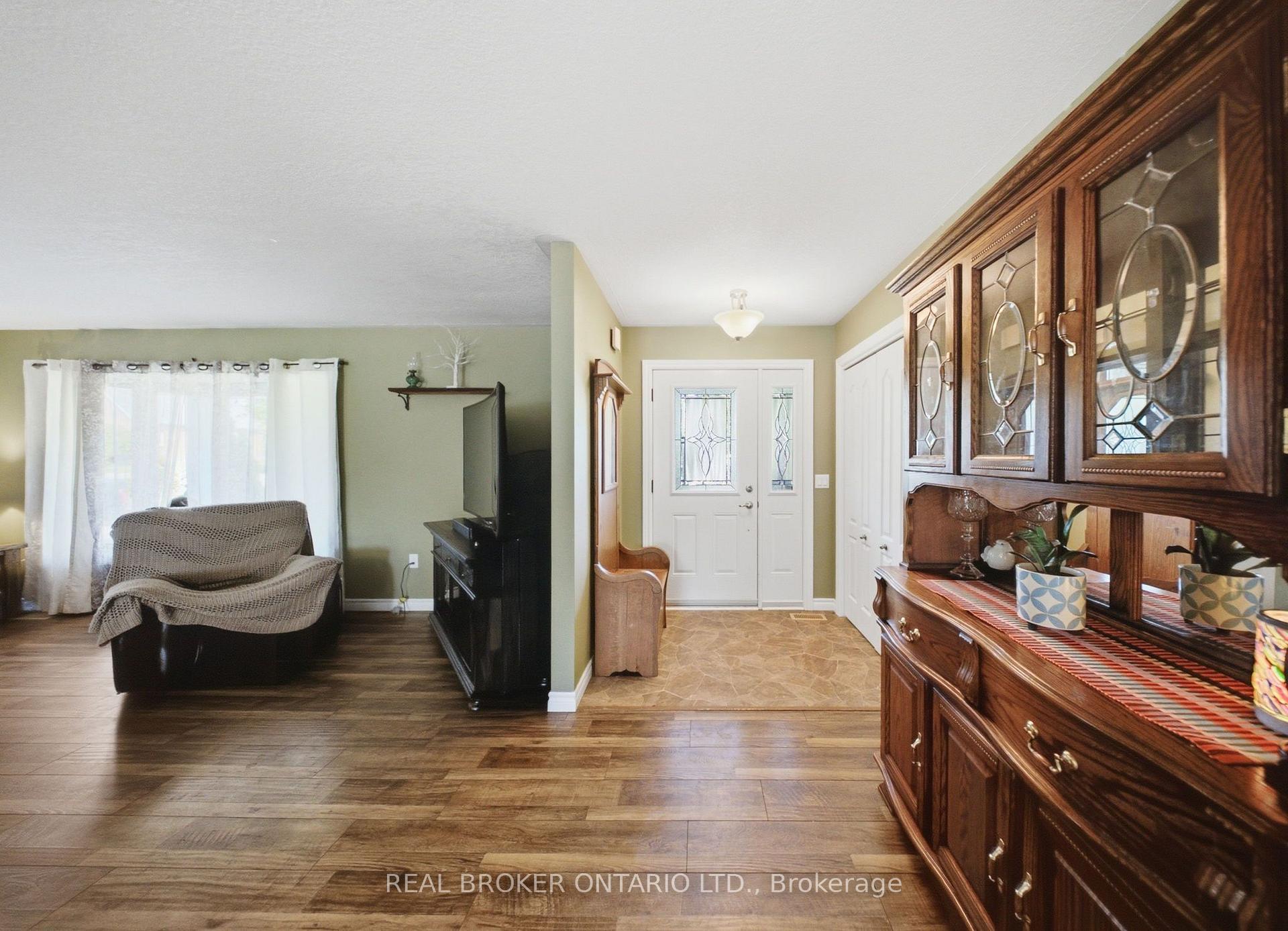Photo 7 of 66 Talbot Street, Haldimand — HOMEH
