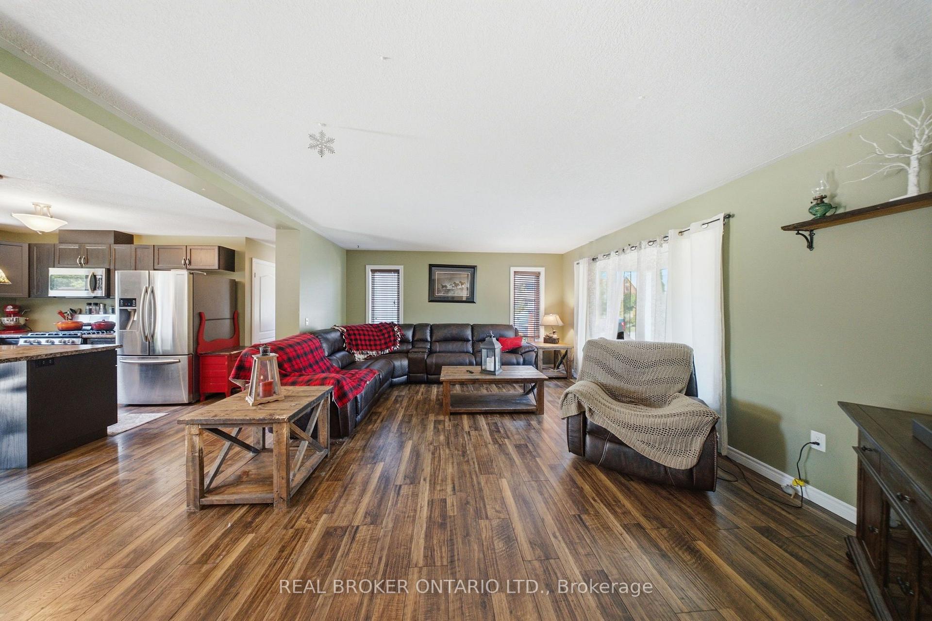 Photo 8 of 66 Talbot Street, Haldimand — HOMEH