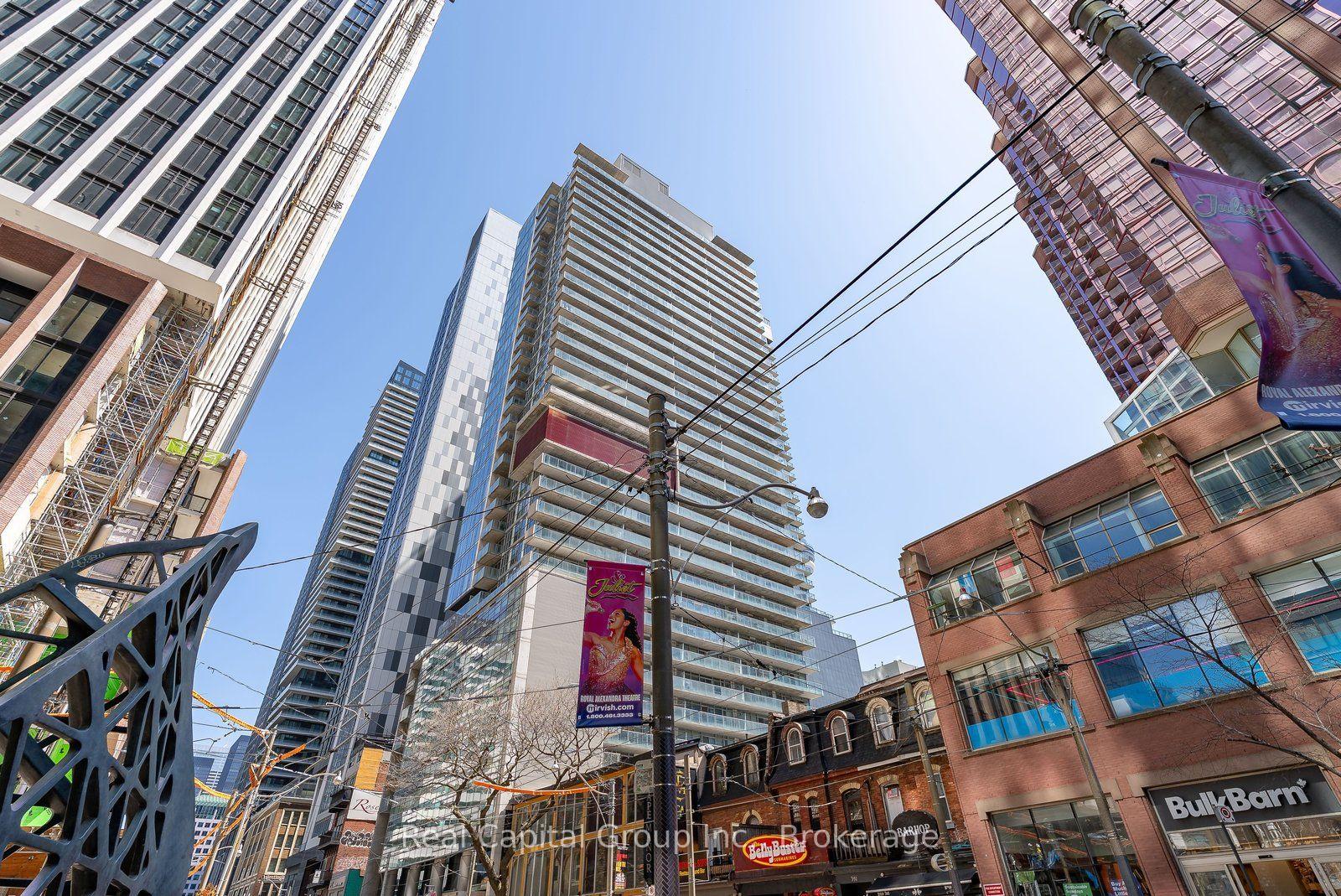 Photo of Unit 1605, 375 King Street W