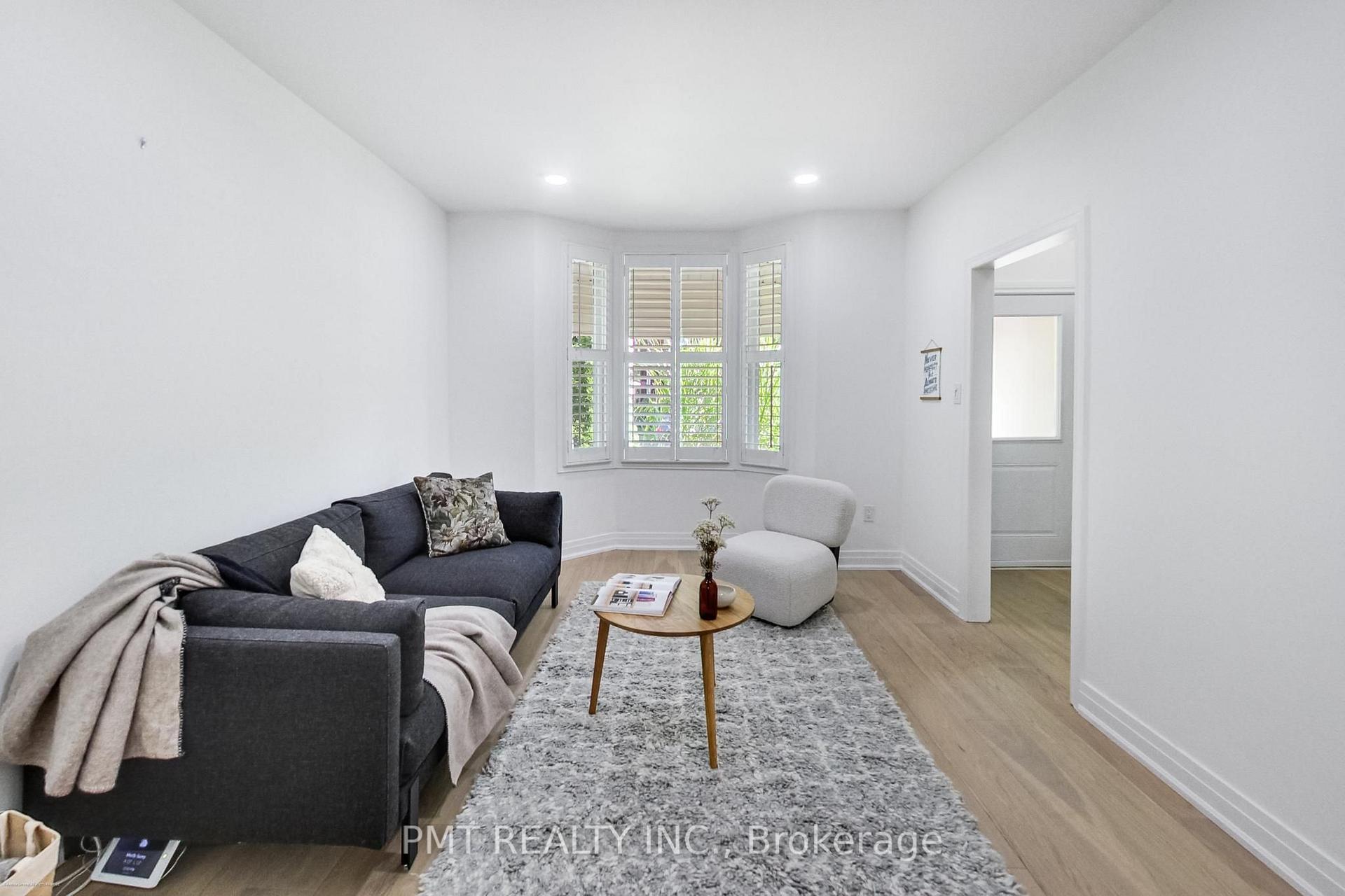 Photo 4 of 22 Connaught Avenue, Toronto, Greenwood-Coxwell — HOMEH