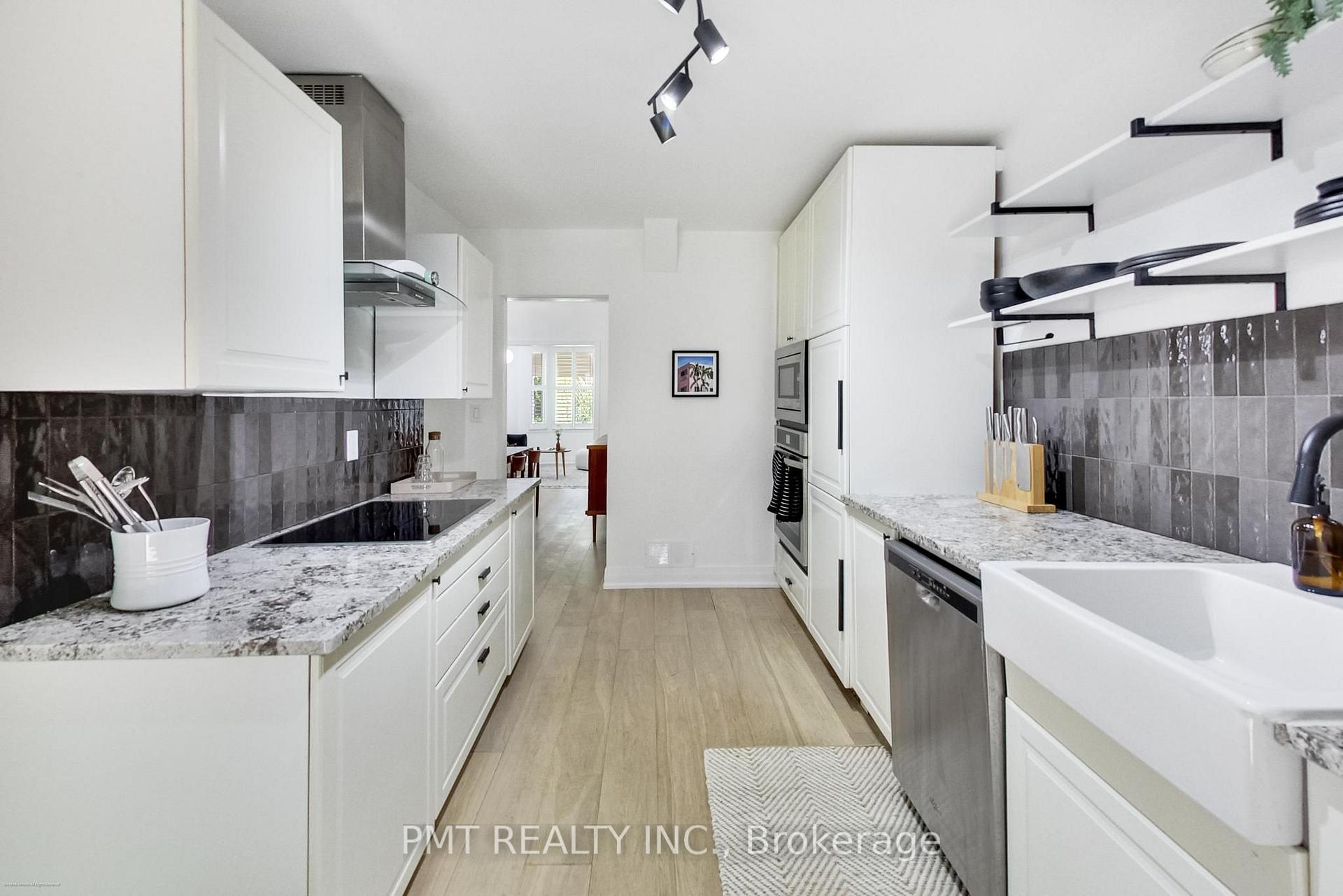 Photo 10 of 22 Connaught Avenue, Toronto, Greenwood-Coxwell — HOMEH