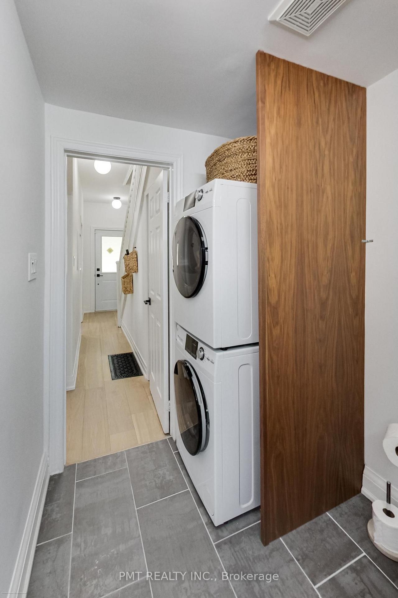 Photo 13 of 22 Connaught Avenue, Toronto, Greenwood-Coxwell — HOMEH