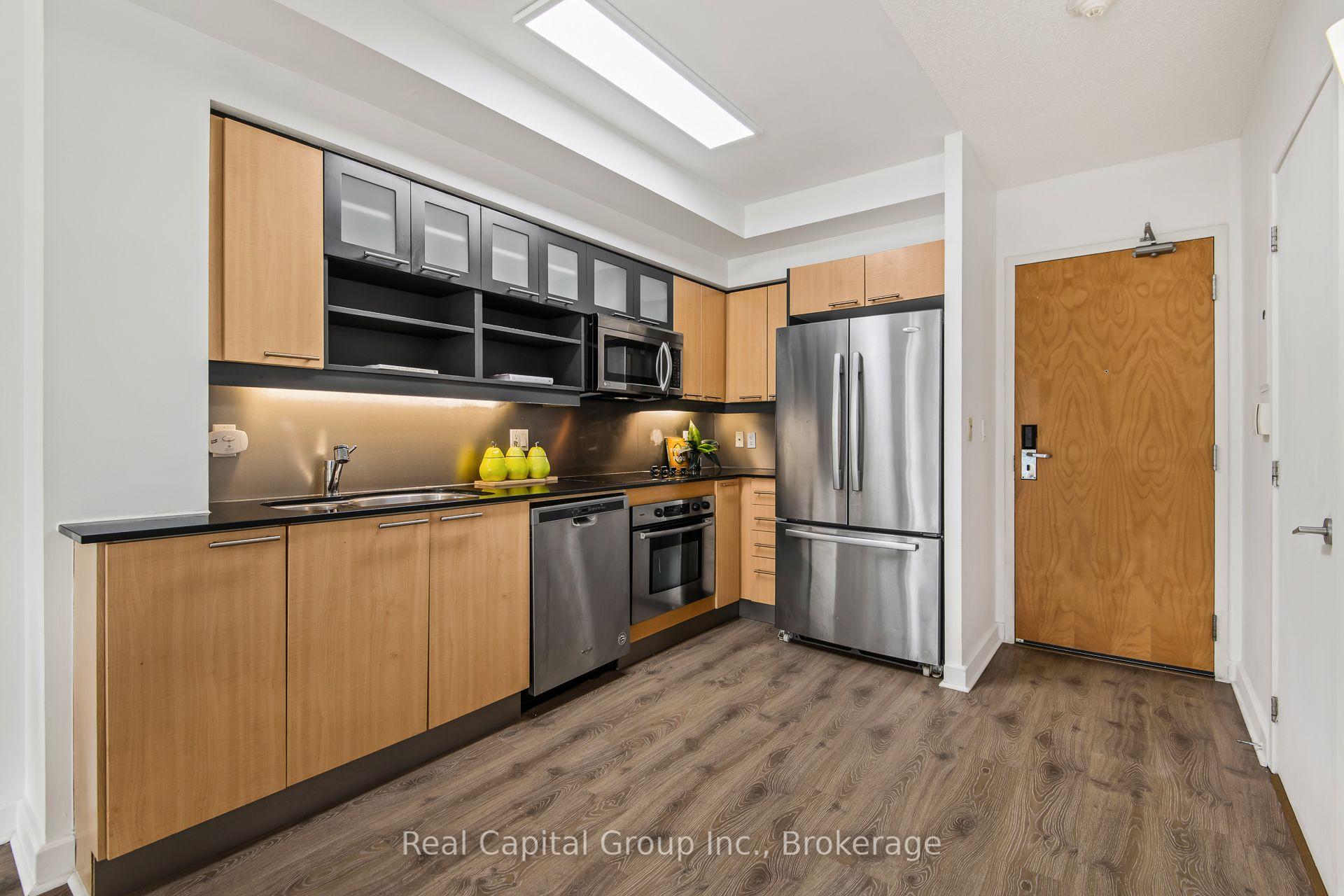 Photo 8 of Unit 918, 36 Blue Jays Way, Toronto, Waterfront Communities — HOMEH