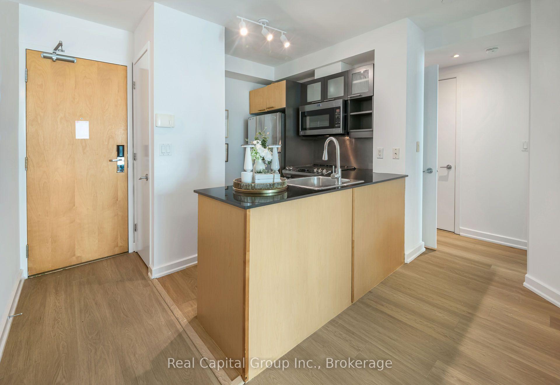 Photo 7 of Unit 528, 36 Blue Jays Way, Toronto, Waterfront Communities — HOMEH