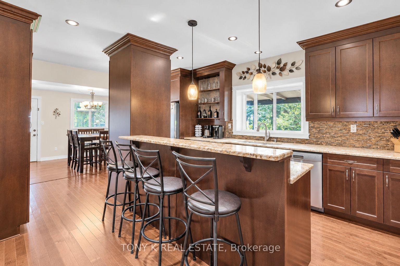Photo 9 of 1027 Ewart Street, Innisfil, Rural Innisfil — HOMEH