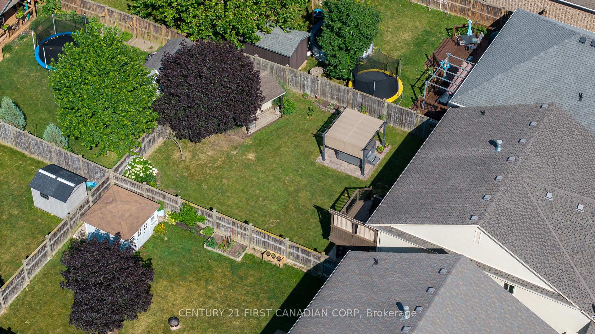 Photo 35 of 292 Walnut Street, Lucan Biddulph, Lucan — HOMEH