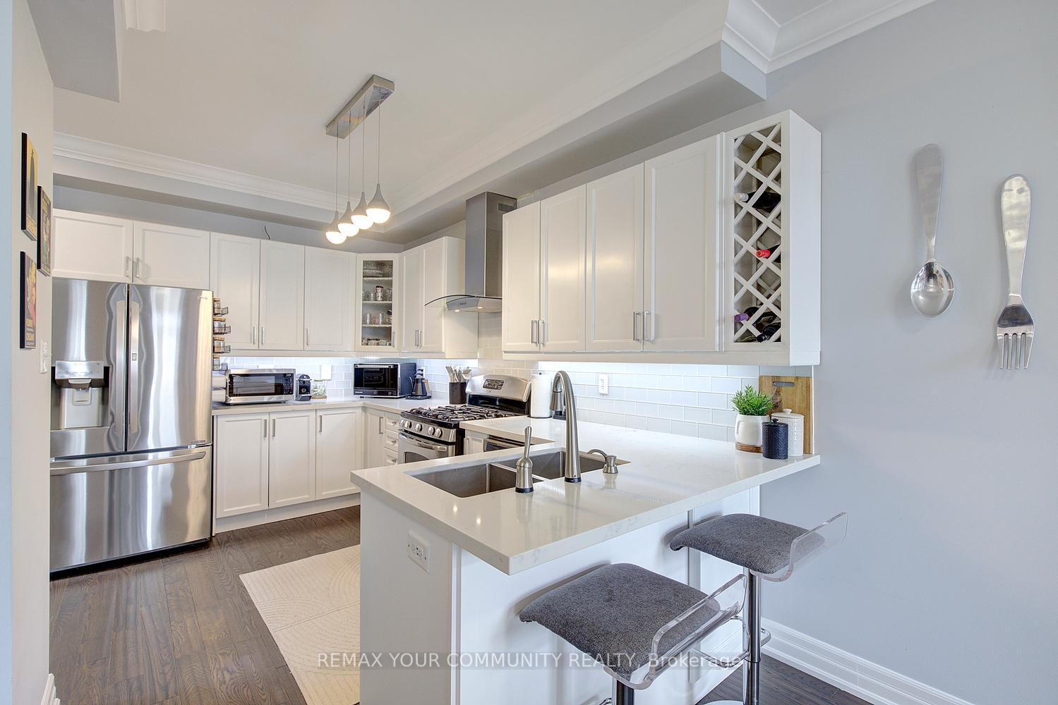Photo 6 of 110 Big Hill Crescent, Vaughan, Patterson — HOMEH