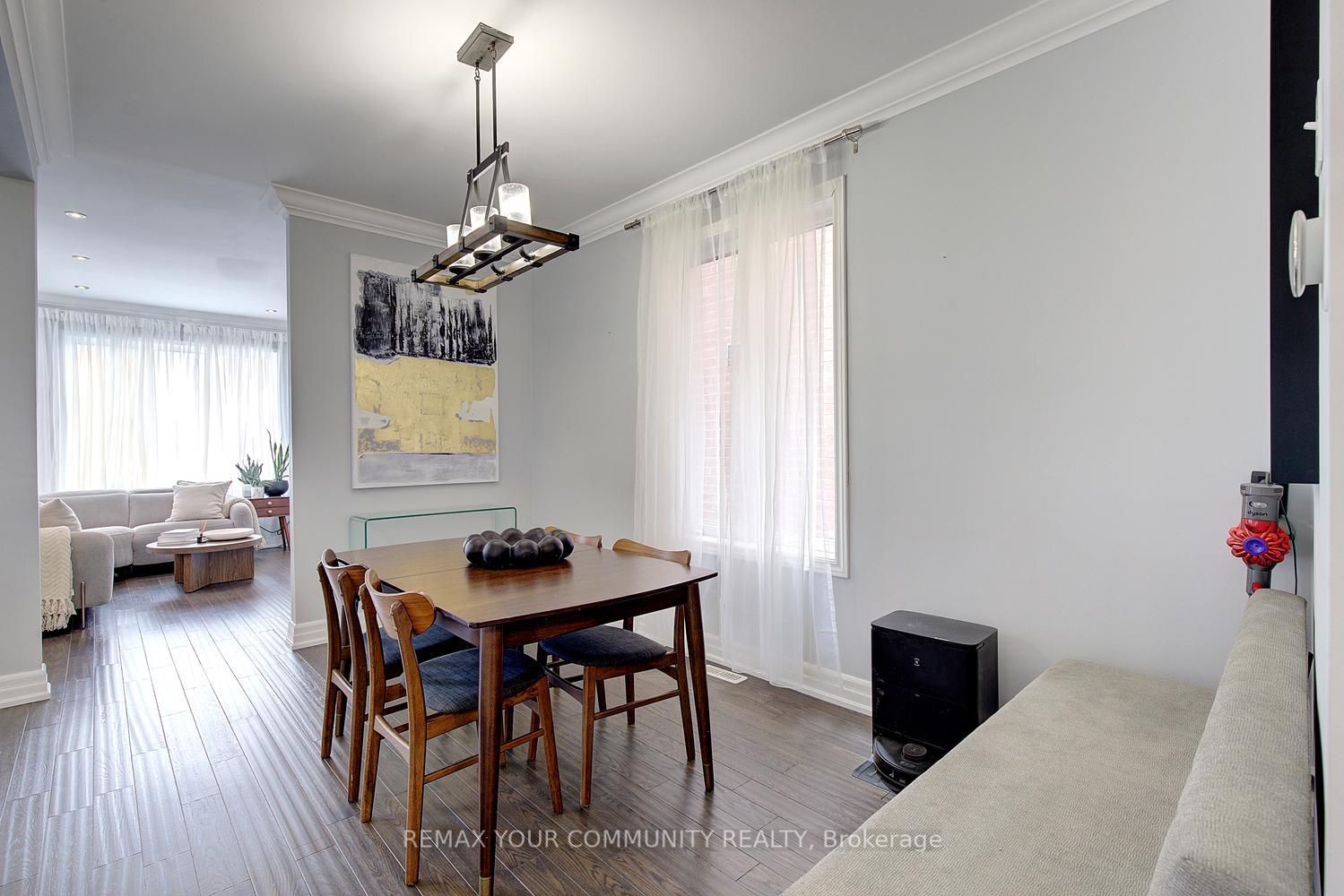 Photo 16 of 110 Big Hill Crescent, Vaughan, Patterson — HOMEH