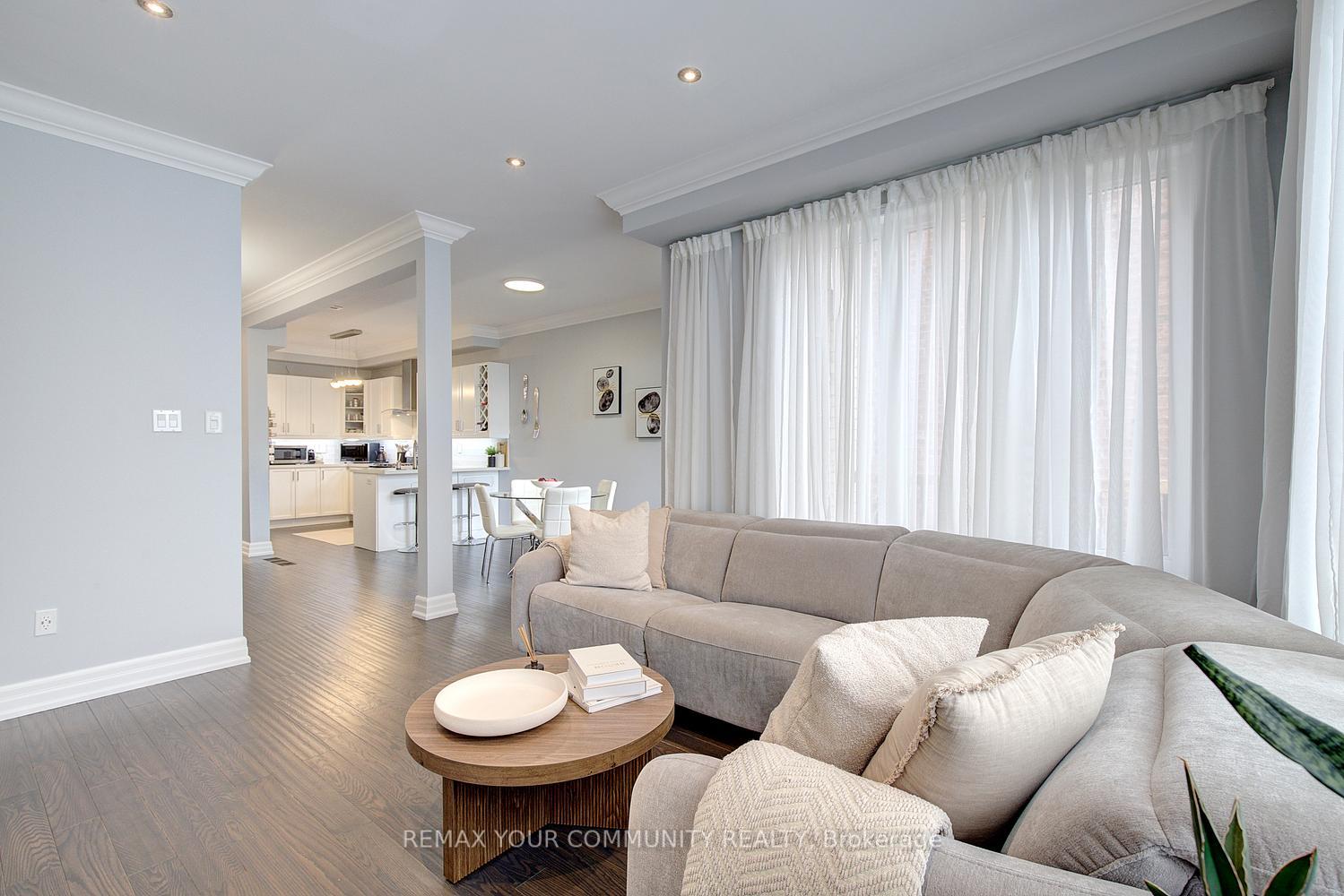 Photo 19 of 110 Big Hill Crescent, Vaughan, Patterson — HOMEH