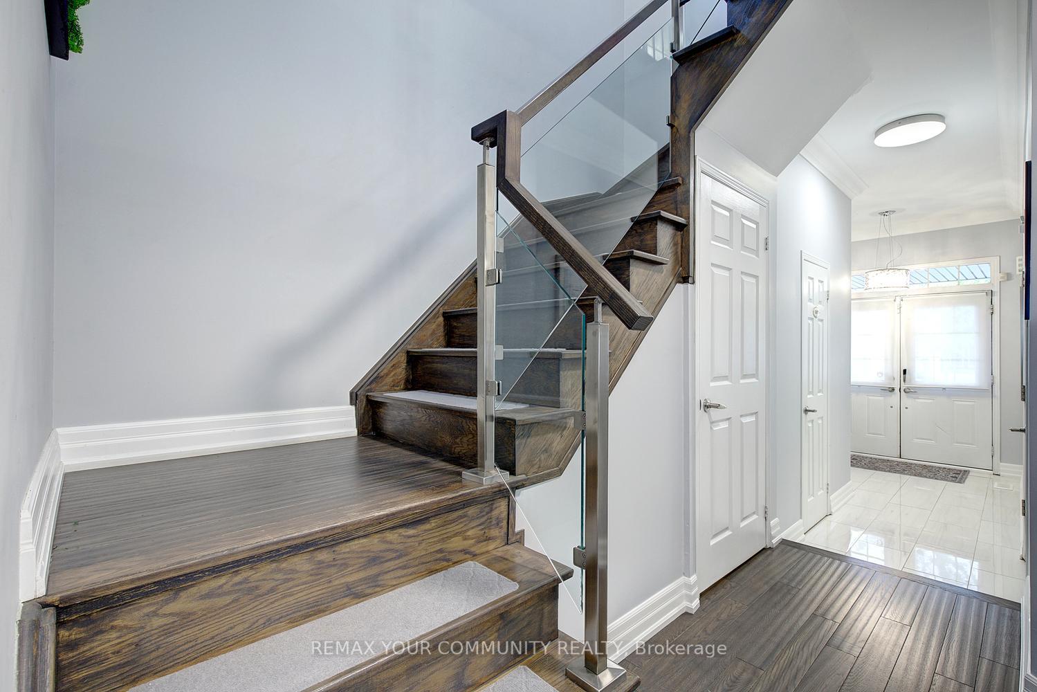 Photo 25 of 110 Big Hill Crescent, Vaughan, Patterson — HOMEH
