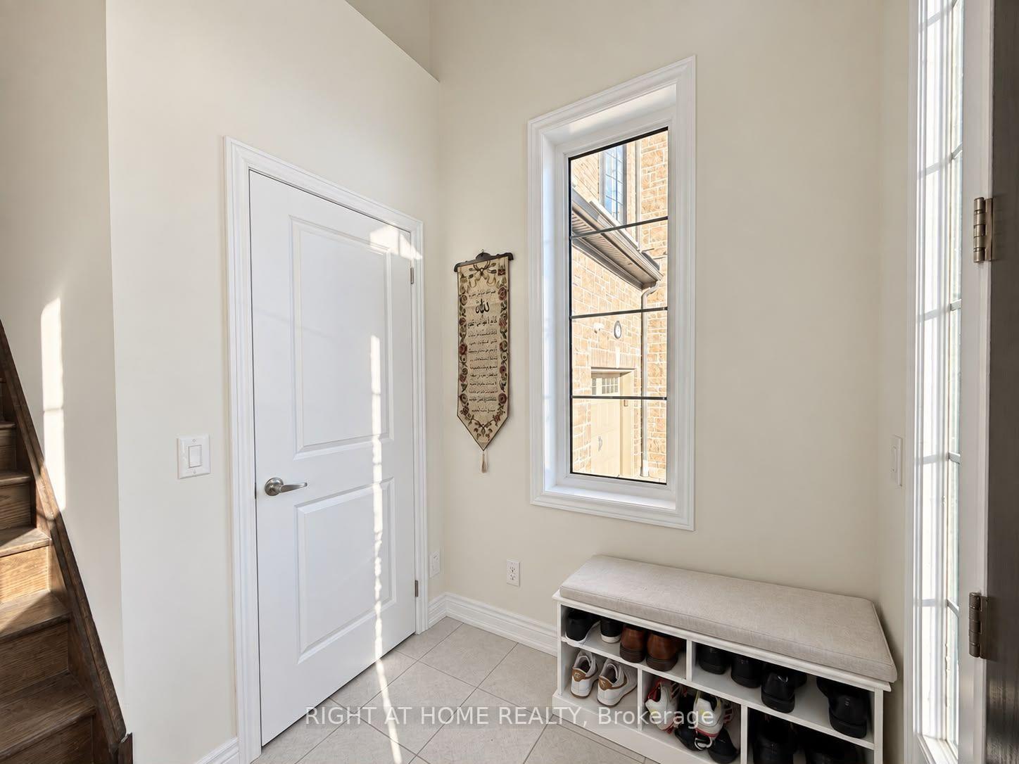 Photo 2 of 10 Morrison Crescent, Whitby, Rural Whitby — HOMEH