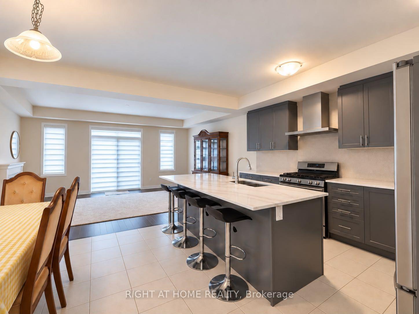 Photo 15 of 10 Morrison Crescent, Whitby, Rural Whitby — HOMEH