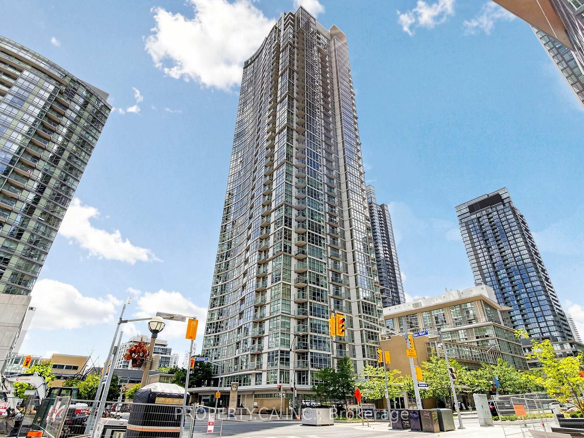 Front of Unit 2505, 10 Navy Wharf Court