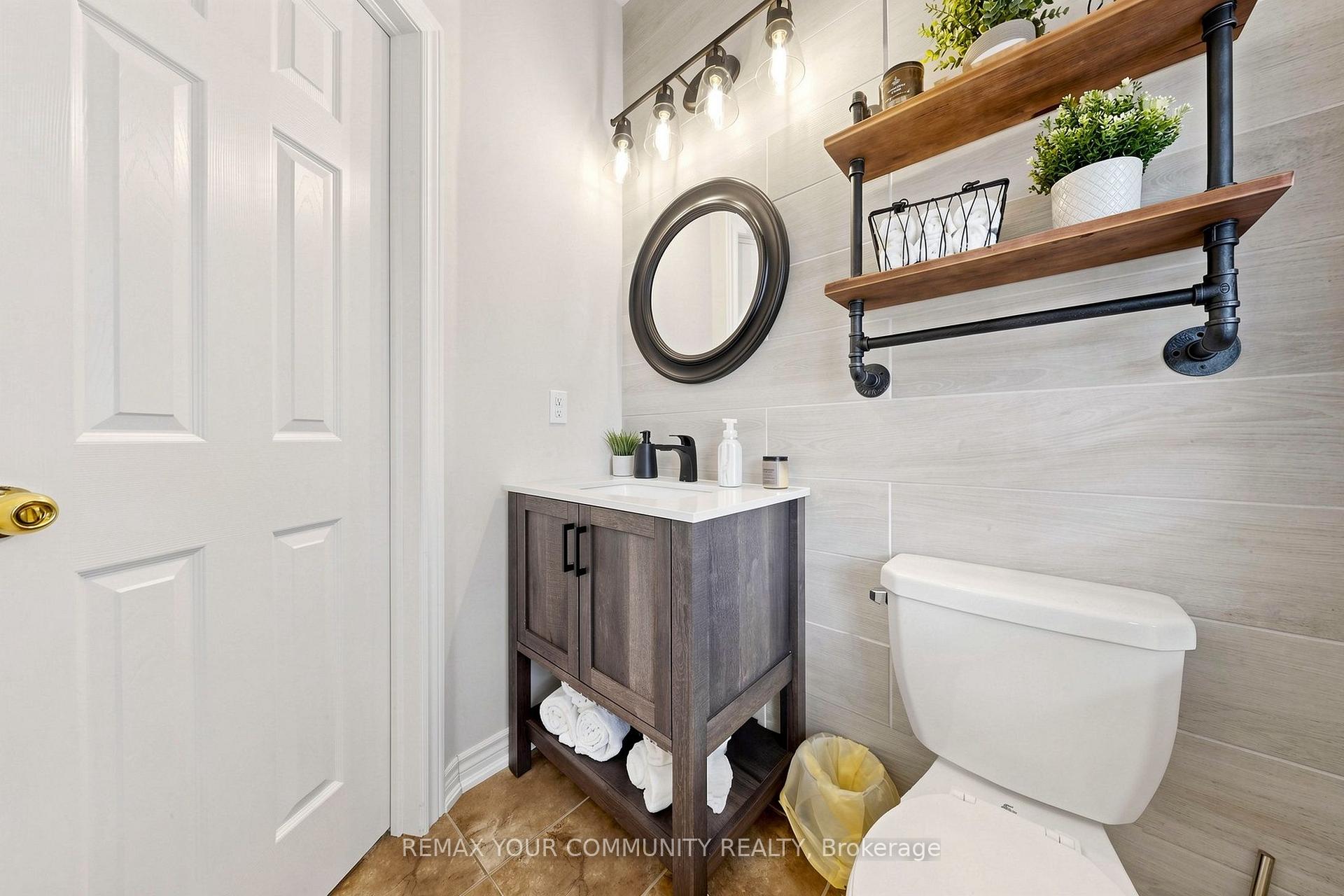 Photo 10 of 11 Trudeau Drive, Vaughan, Vellore Village — HOMEH