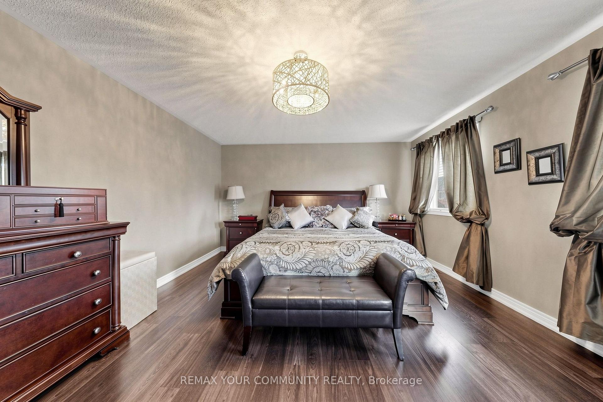 Photo 13 of 11 Trudeau Drive, Vaughan, Vellore Village — HOMEH