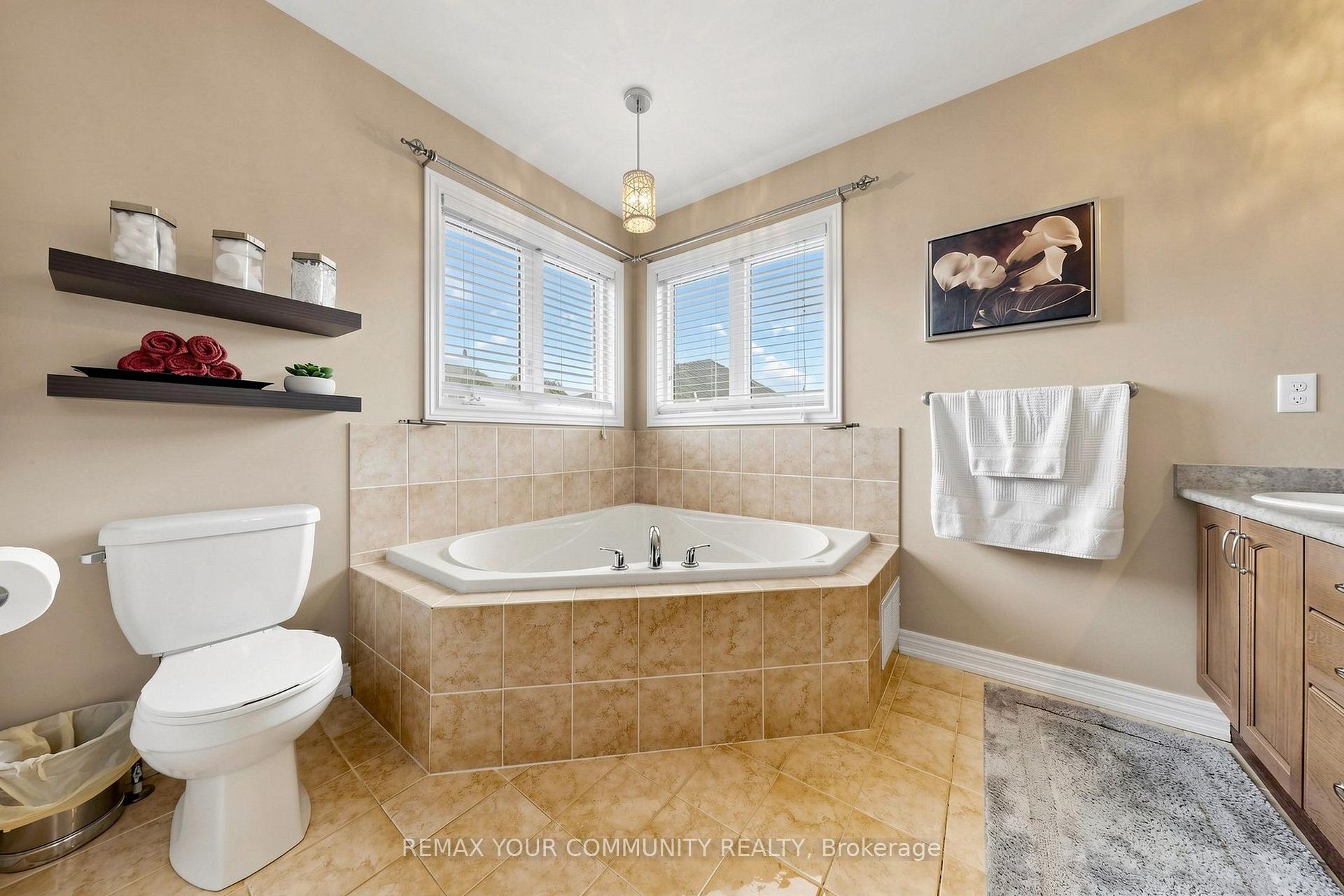 Photo 14 of 11 Trudeau Drive, Vaughan, Vellore Village — HOMEH