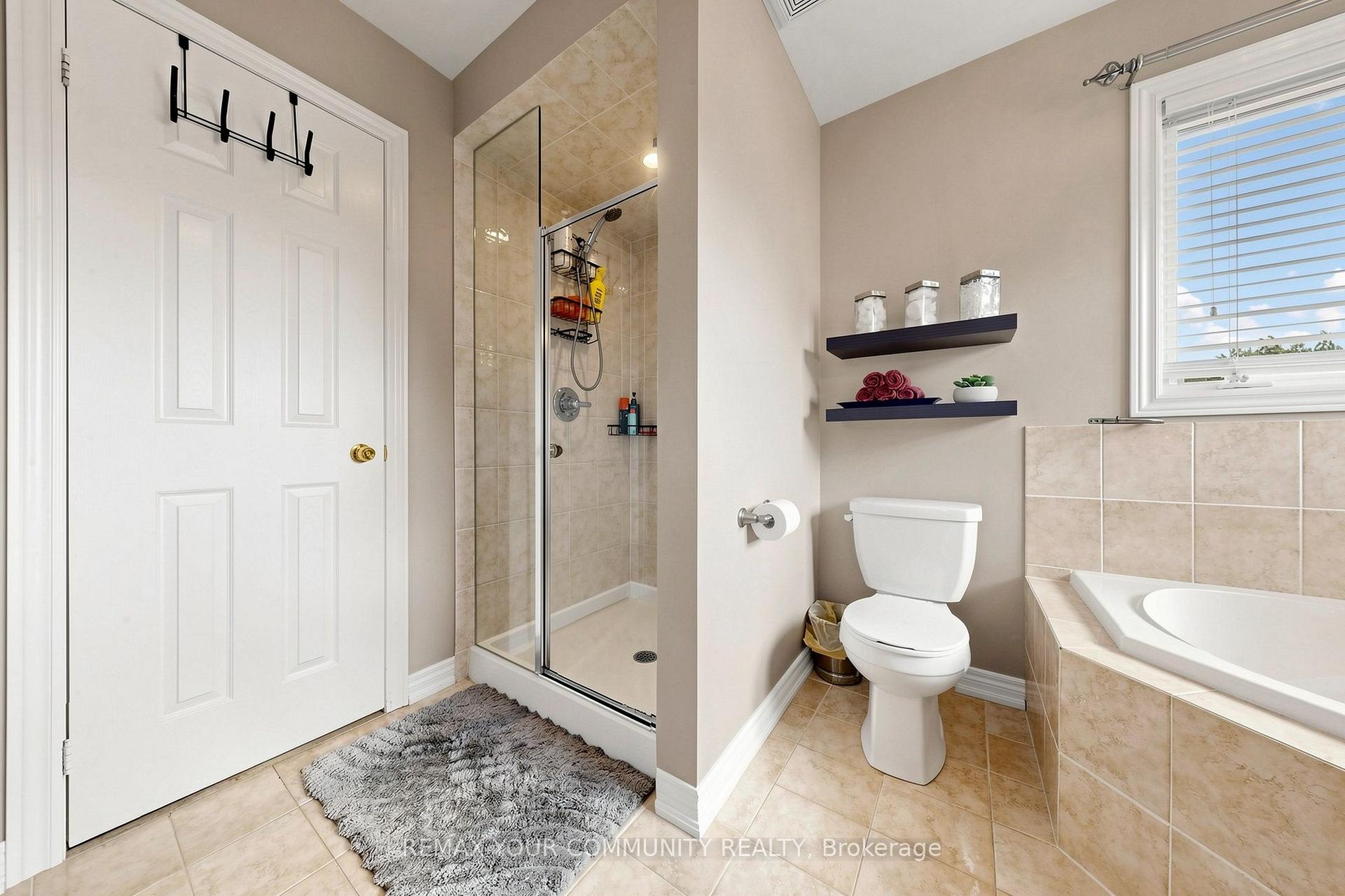 Photo 15 of 11 Trudeau Drive, Vaughan, Vellore Village — HOMEH