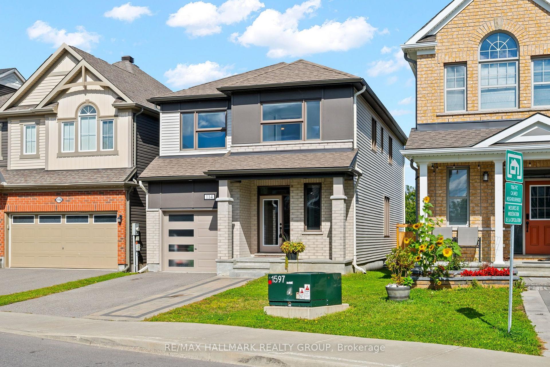 Photo 2 of 114 Sweetvalley Drive, Ottawa, Avalon West — HOMEH