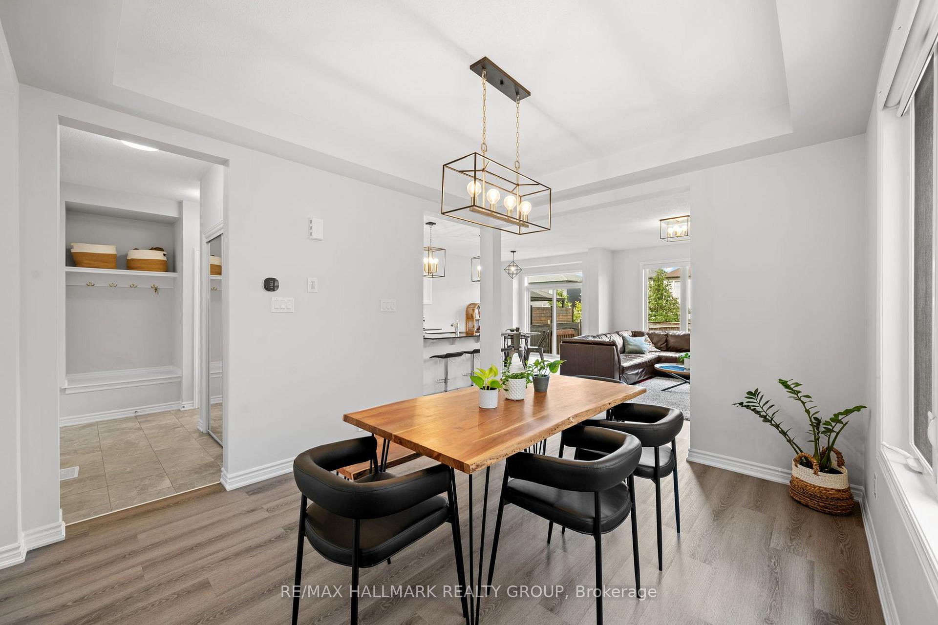 Photo 7 of 114 Sweetvalley Drive, Ottawa, Avalon West — HOMEH