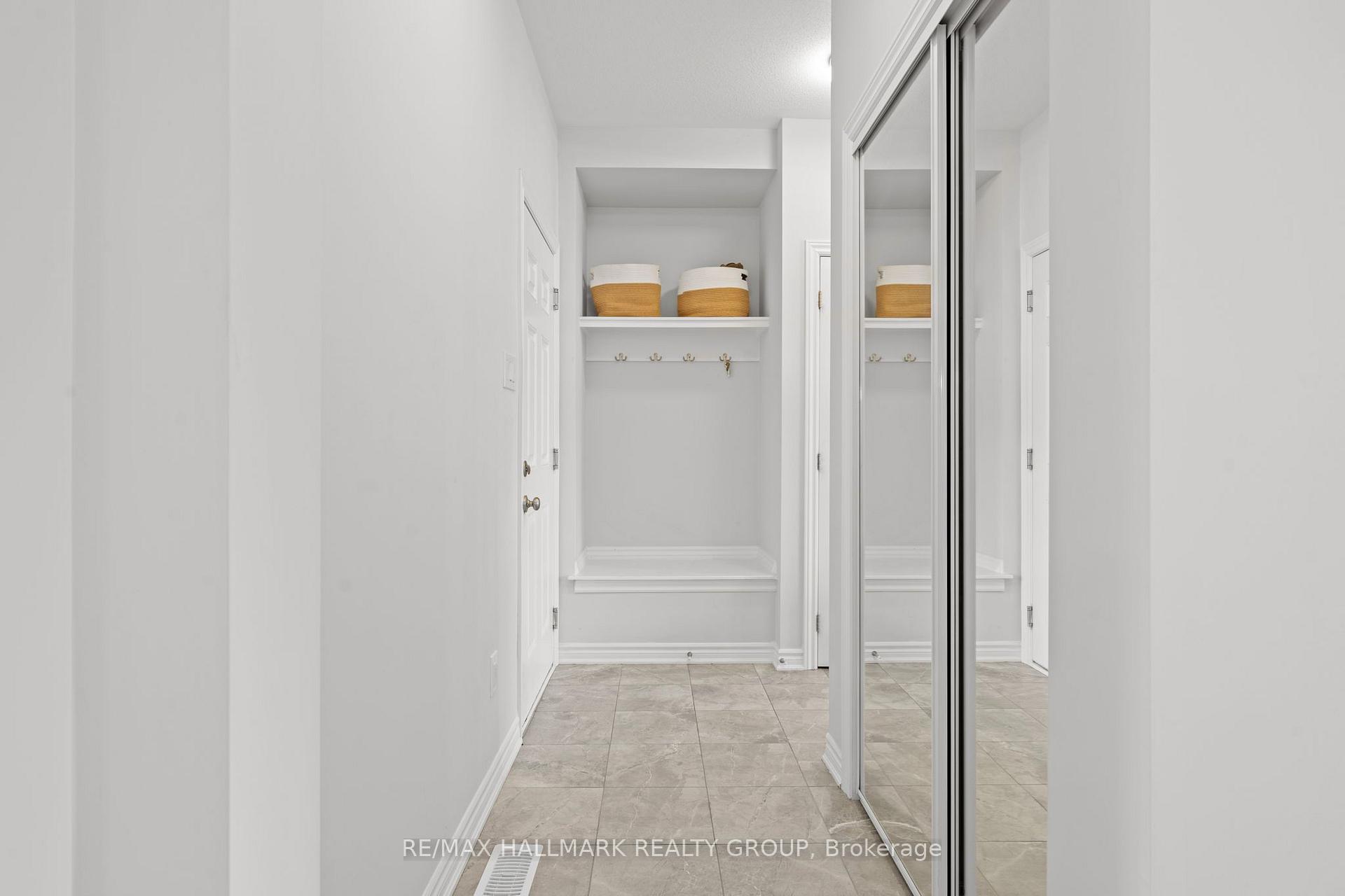 Photo 8 of 114 Sweetvalley Drive, Ottawa, Avalon West — HOMEH