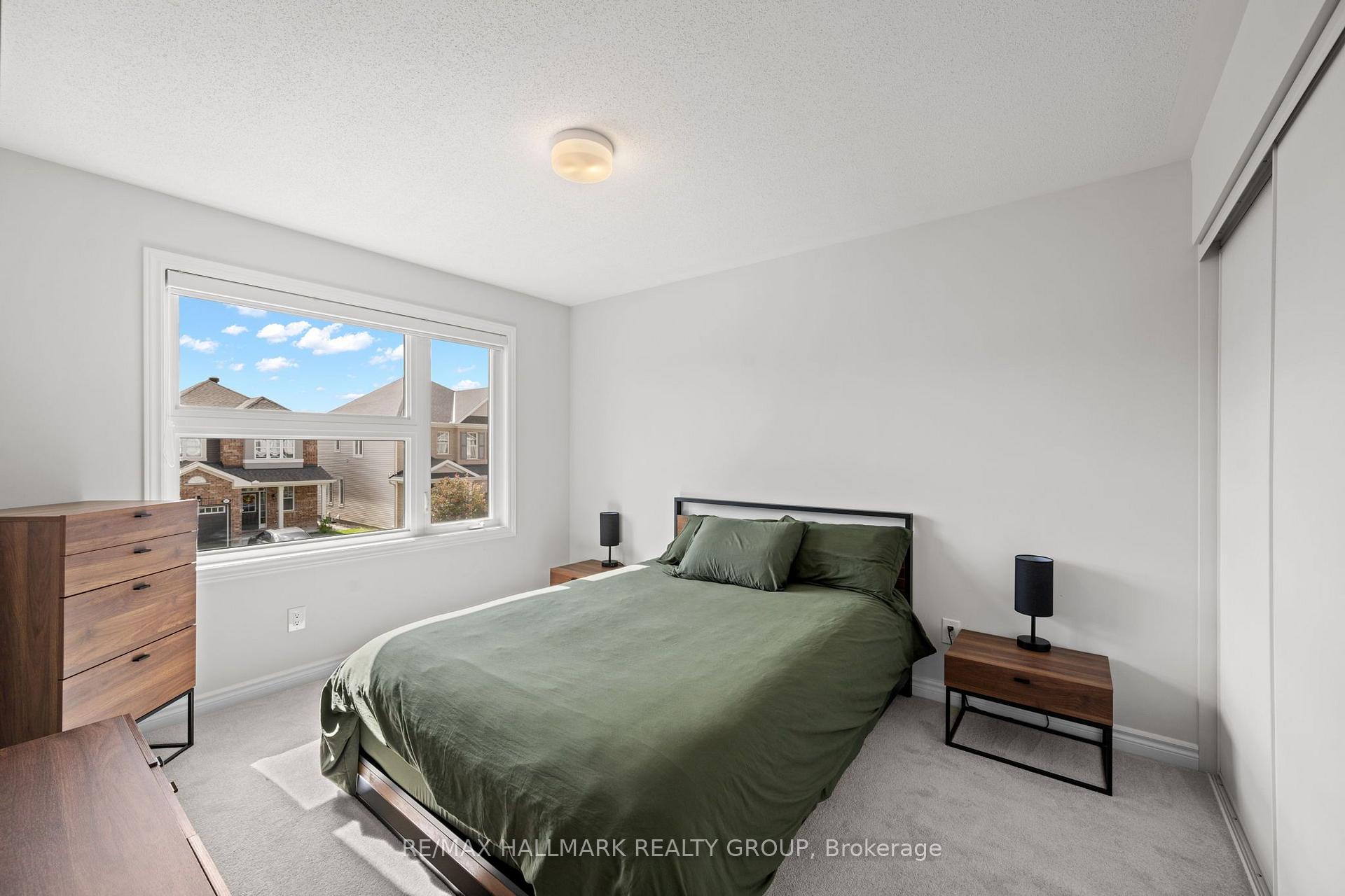 Photo 24 of 114 Sweetvalley Drive, Ottawa, Avalon West — HOMEH