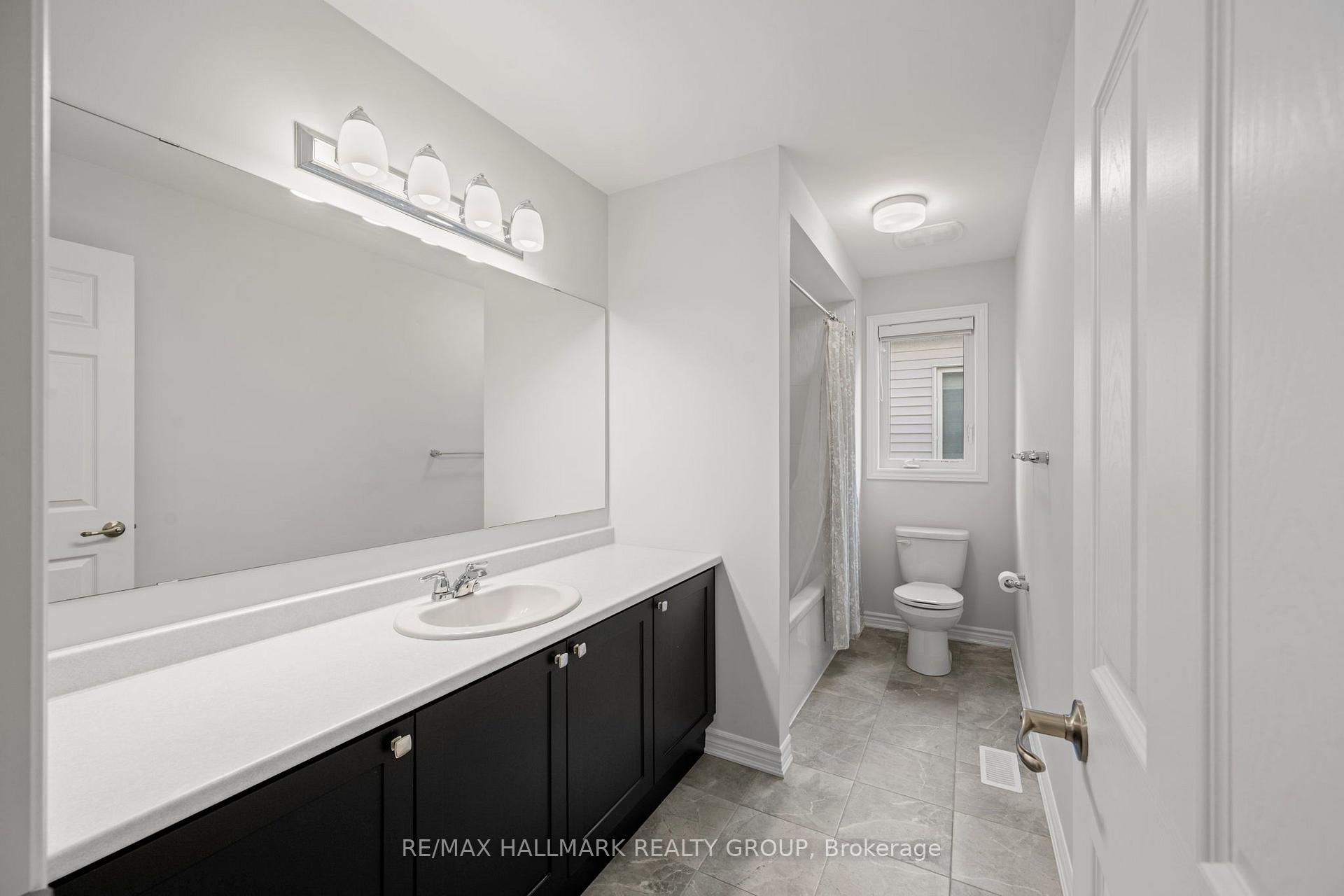 Photo 26 of 114 Sweetvalley Drive, Ottawa, Avalon West — HOMEH