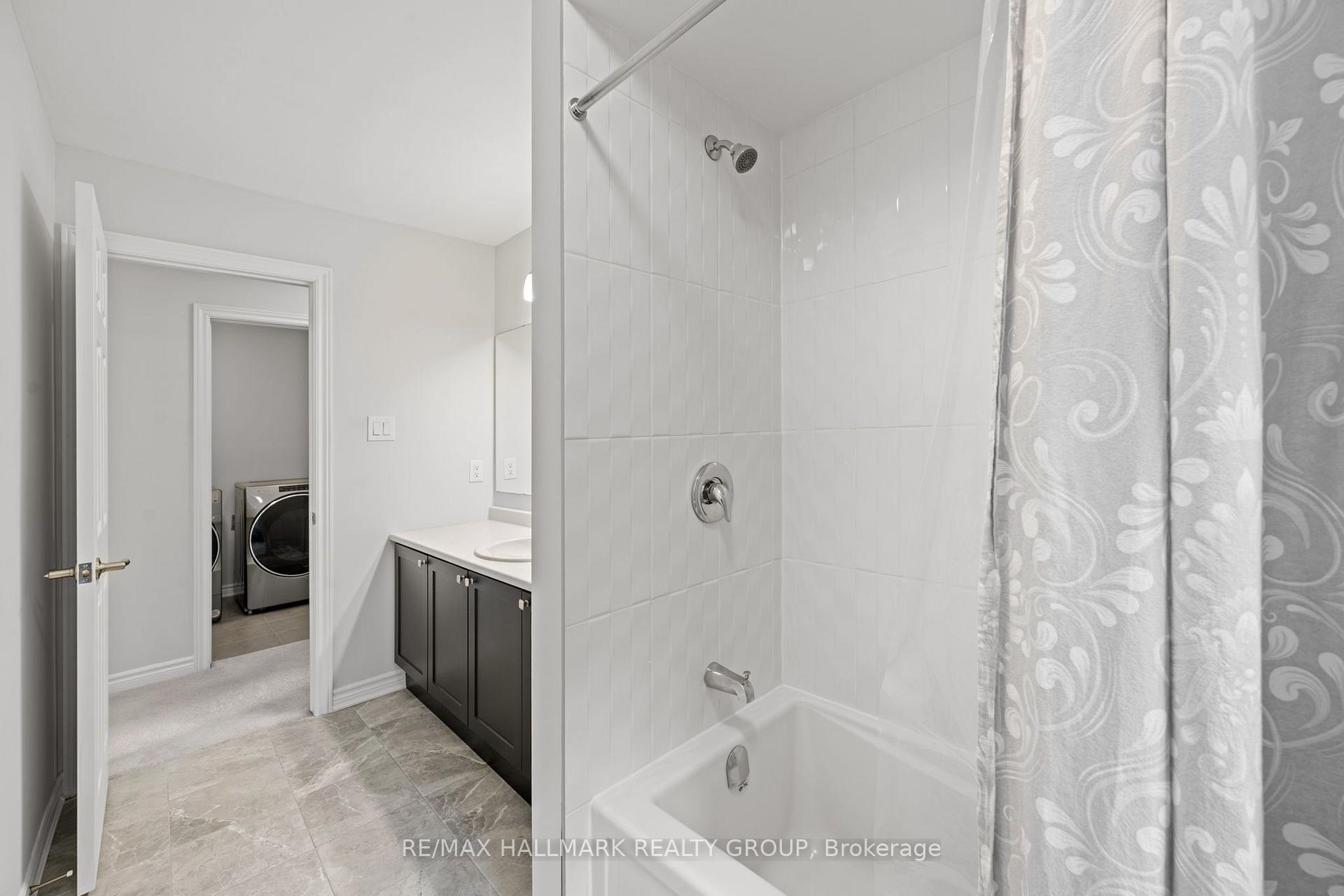 Photo 27 of 114 Sweetvalley Drive, Ottawa, Avalon West — HOMEH