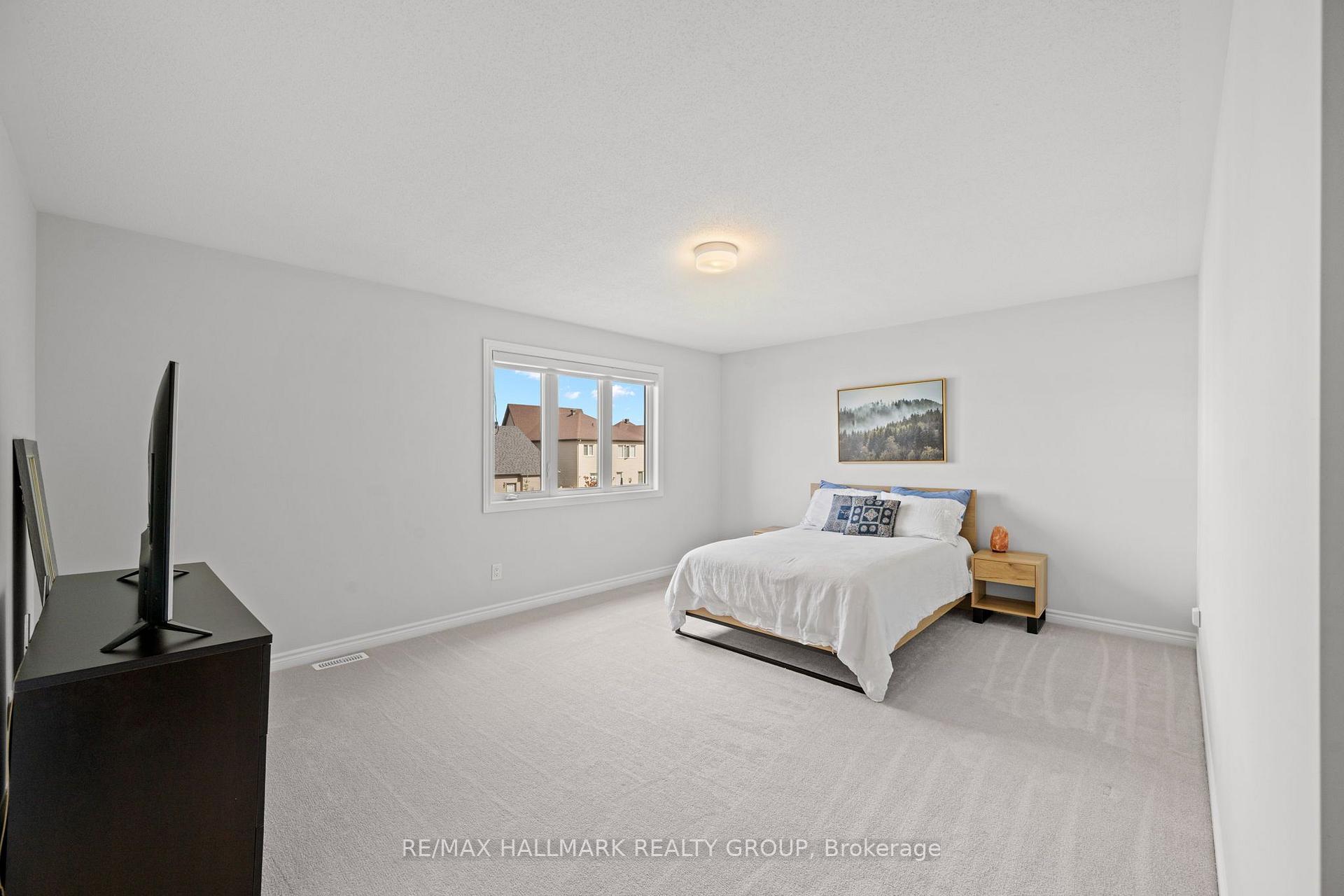Photo 30 of 114 Sweetvalley Drive, Ottawa, Avalon West — HOMEH