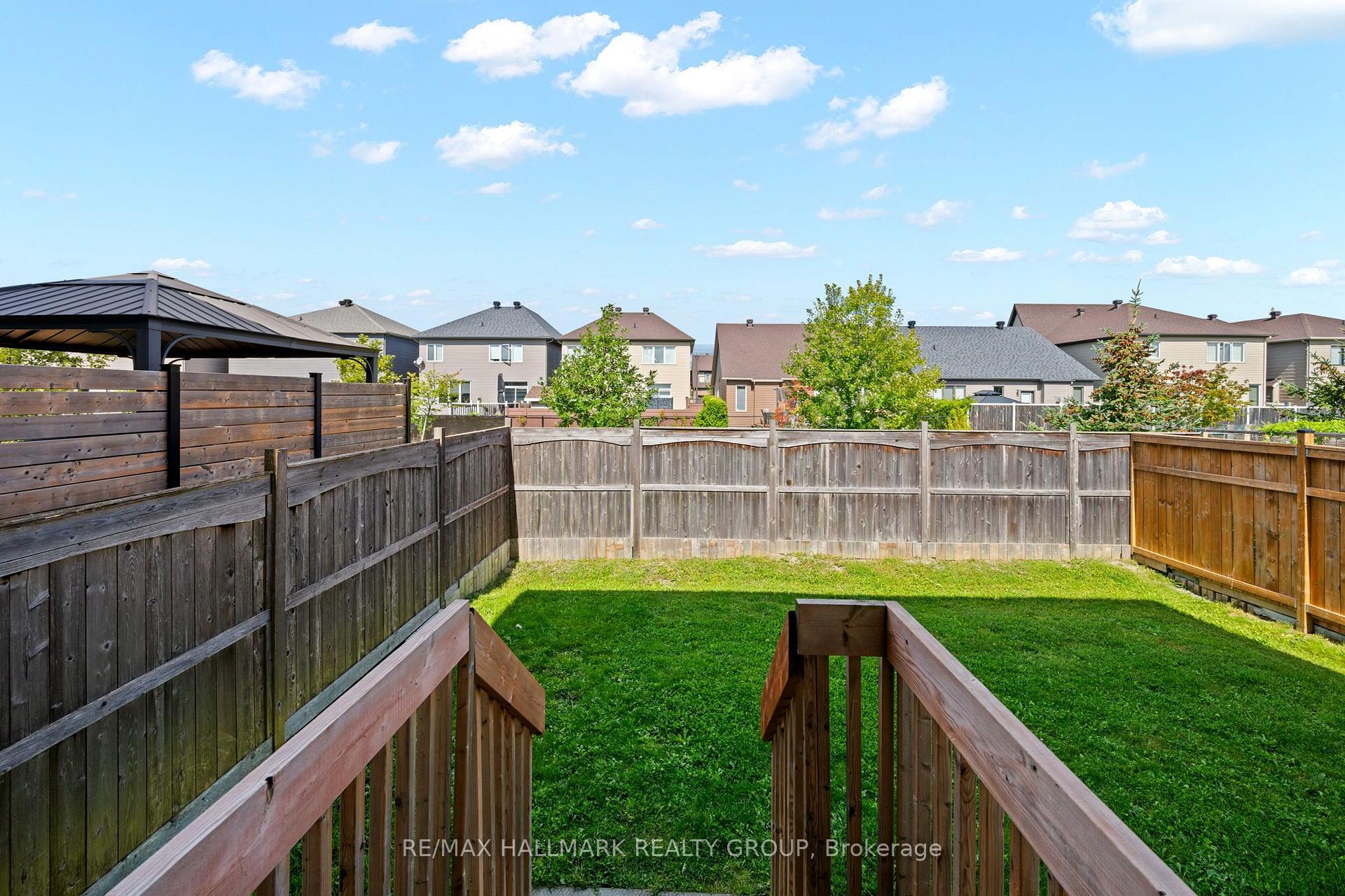 Photo 36 of 114 Sweetvalley Drive, Ottawa, Avalon West — HOMEH