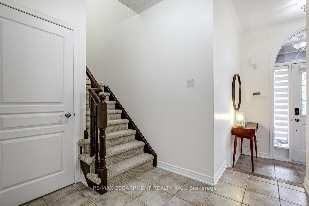 Photo 7 of 178 Chudleigh Street, Hamilton, Waterdown — HOMEH