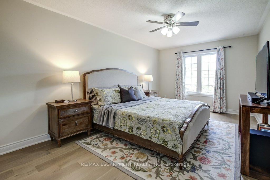 Photo 17 of 178 Chudleigh Street, Hamilton, Waterdown — HOMEH