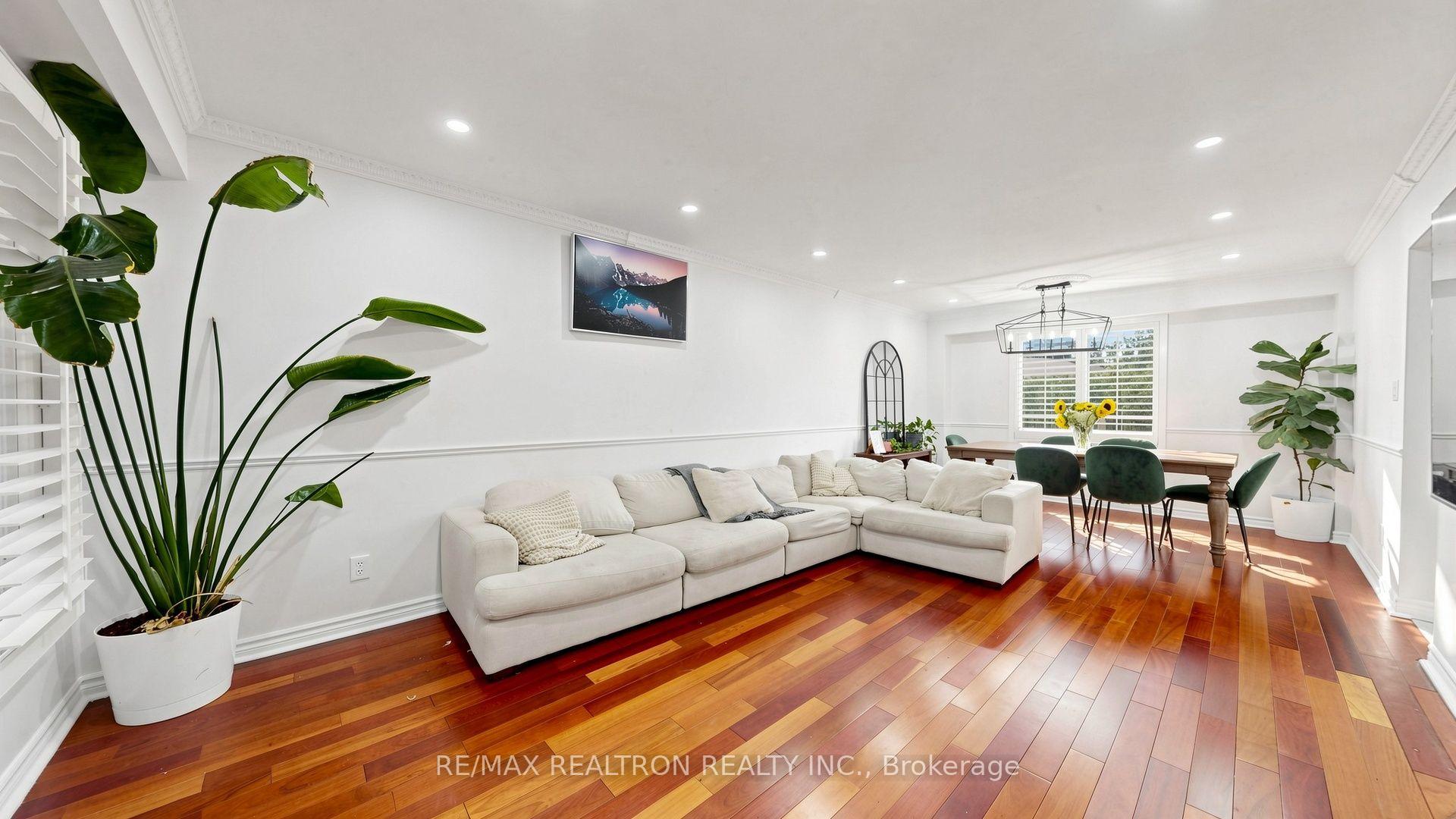Photo 7 of 349 Siena Court, Oshawa, McLaughlin — HOMEH