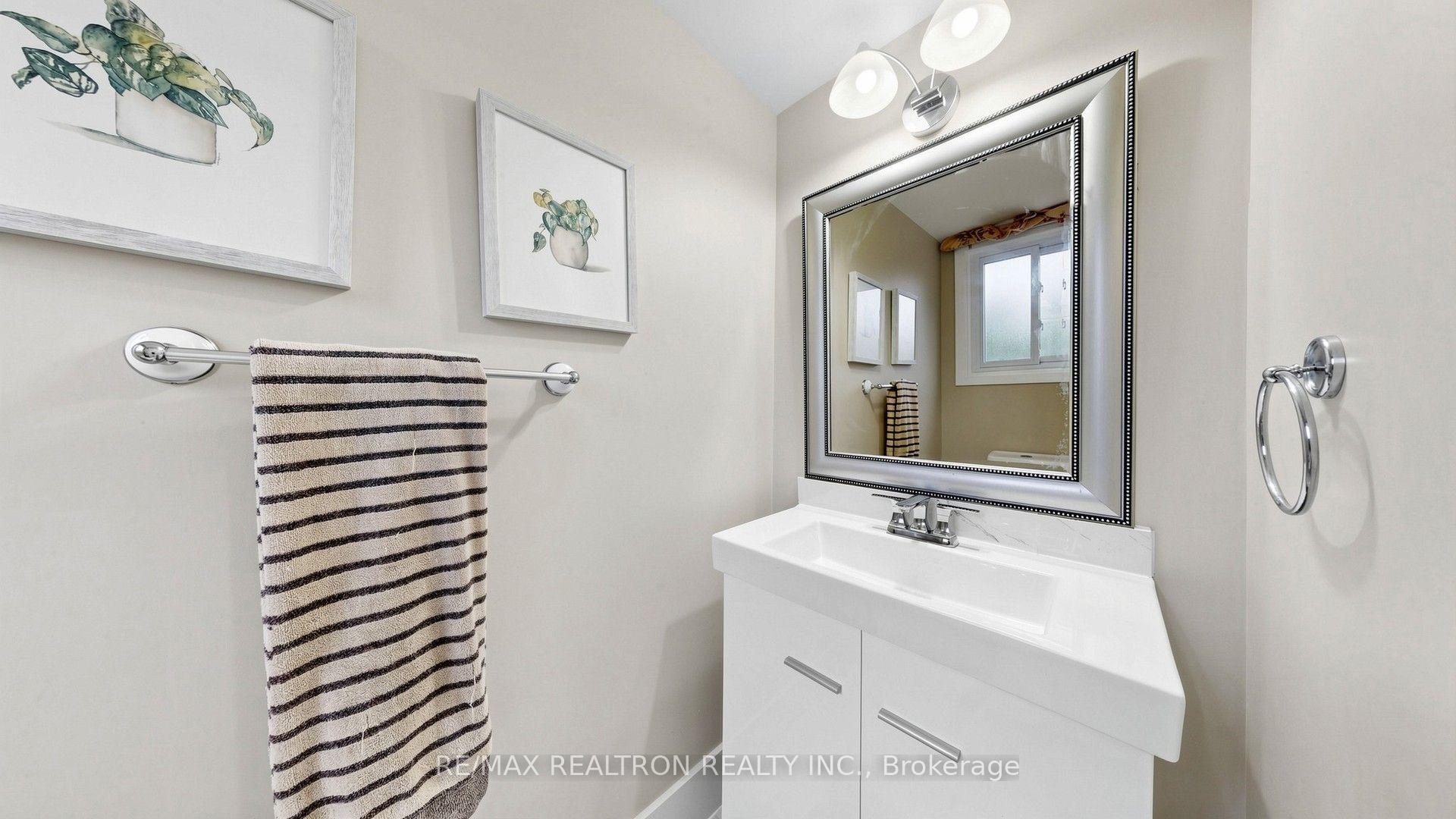 Photo 21 of 349 Siena Court, Oshawa, McLaughlin — HOMEH
