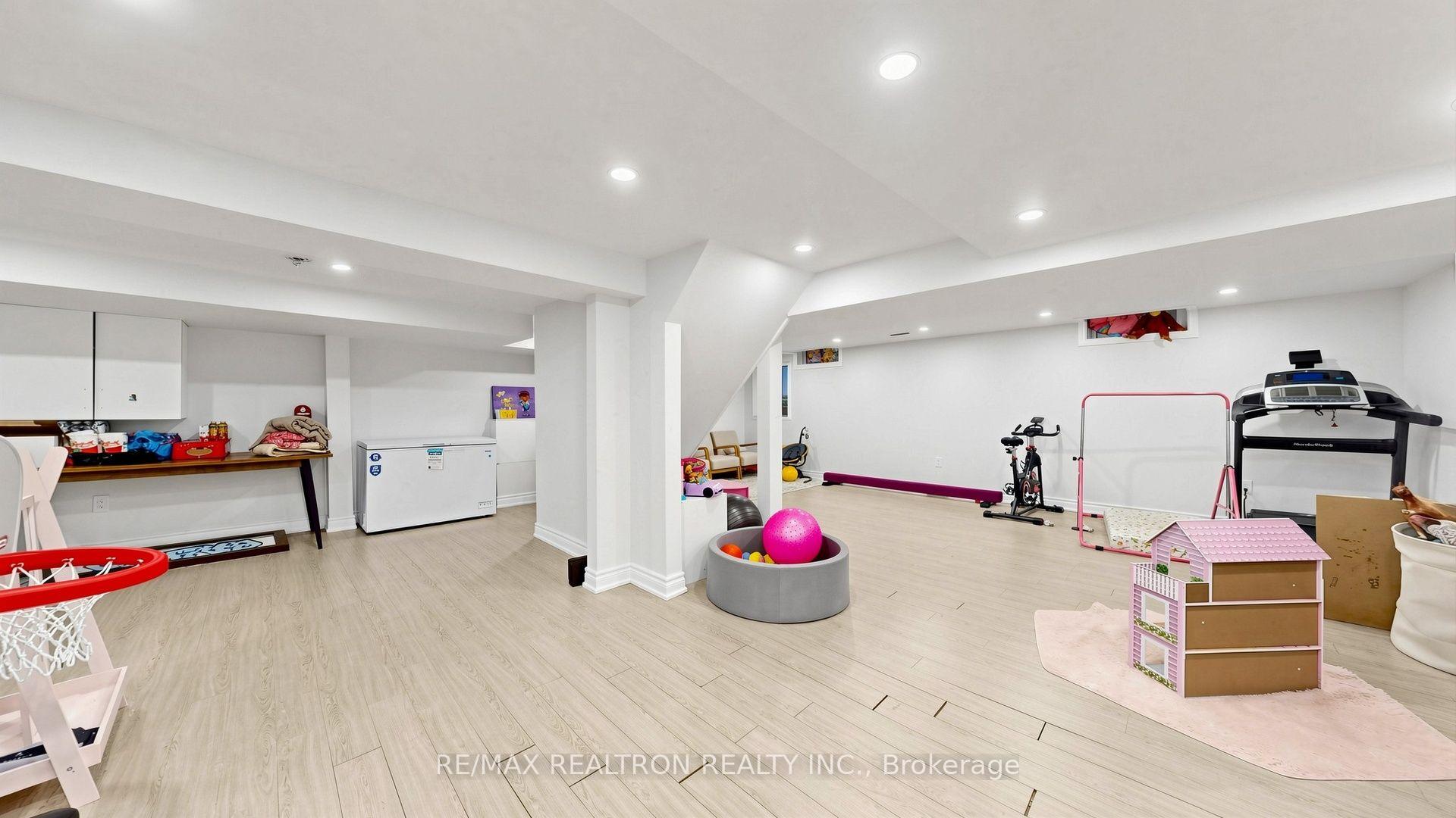 Photo 41 of 349 Siena Court, Oshawa, McLaughlin — HOMEH